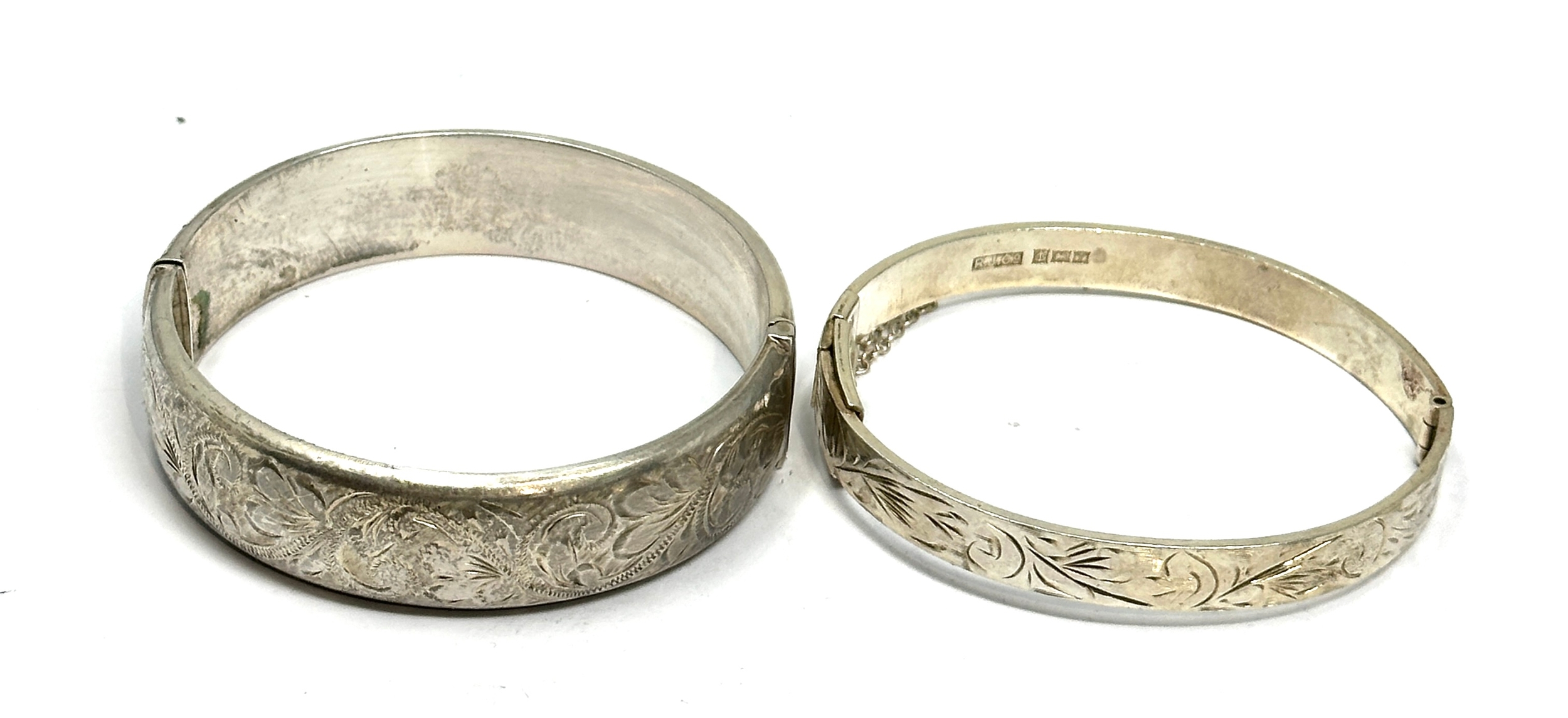 2 vintage silver bangles weight 49g - Image 2 of 4