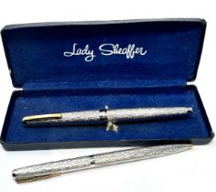 Boxed vintage lady sheaffer 14ct gold nib fountain pen and 1 other case only