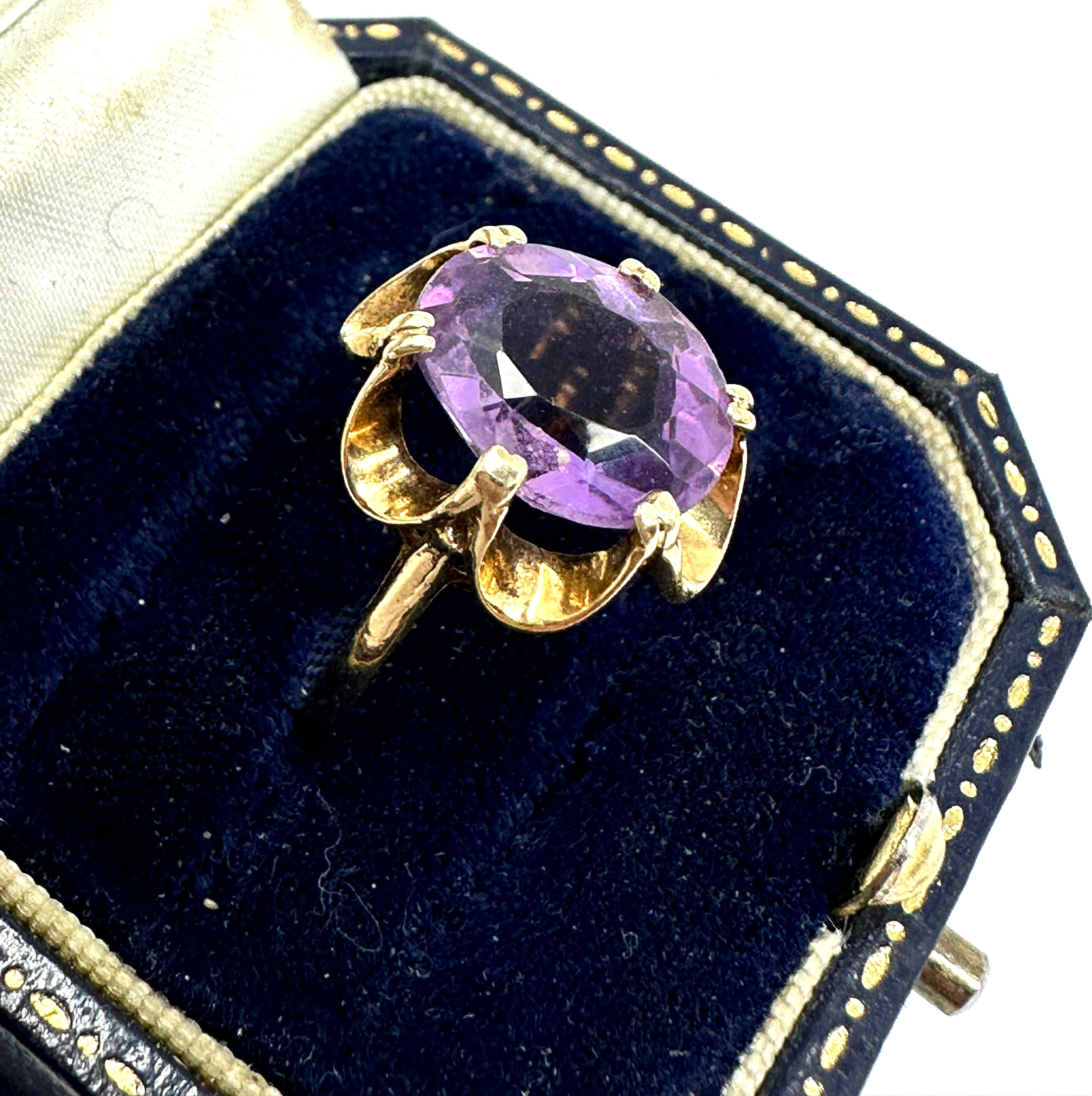 9ct gold amethyst ring weight 3.3g - Image 2 of 4