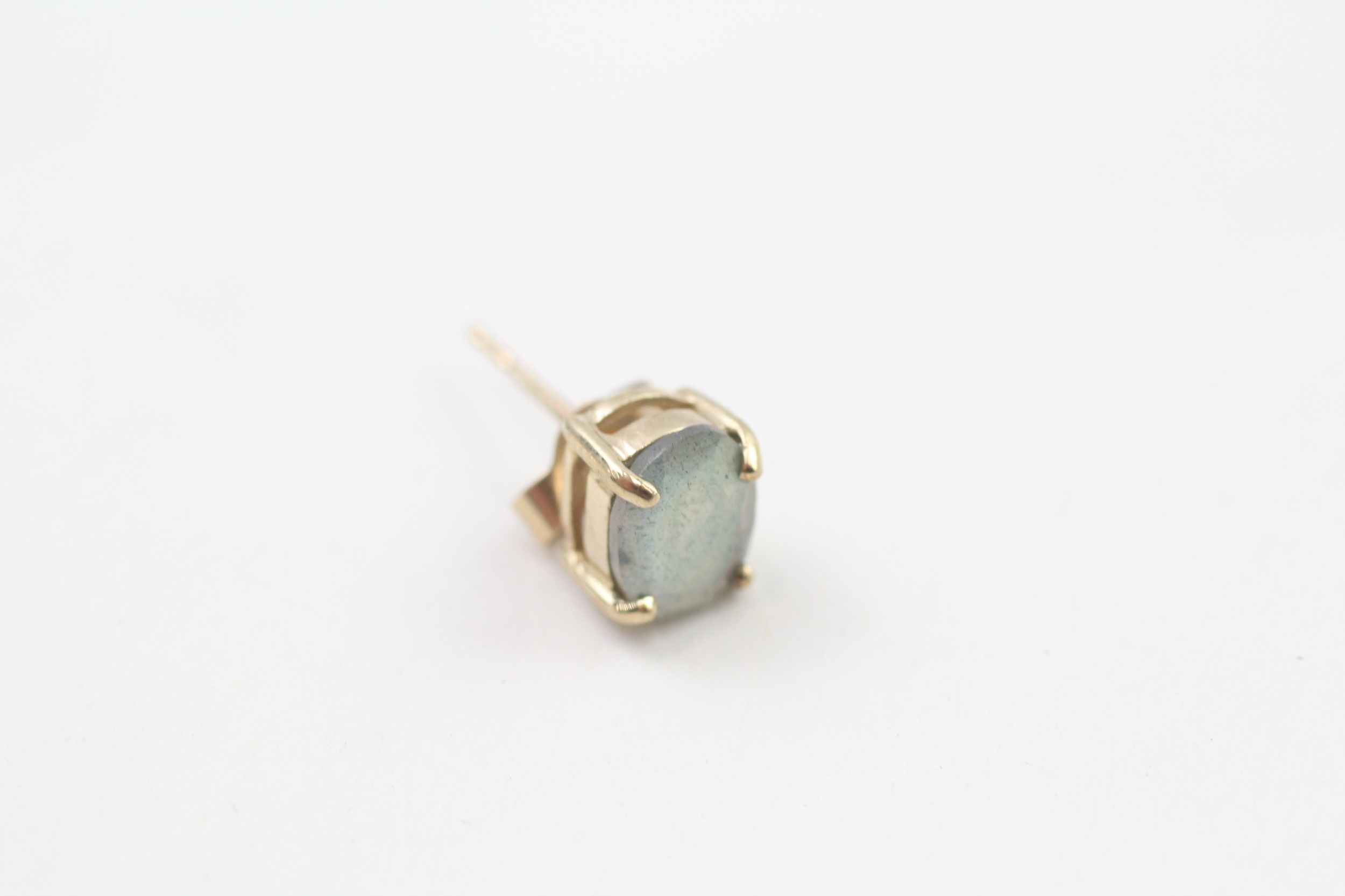 9ct gold labradorite stud earrings with scroll backs (1.5g) - Image 2 of 4