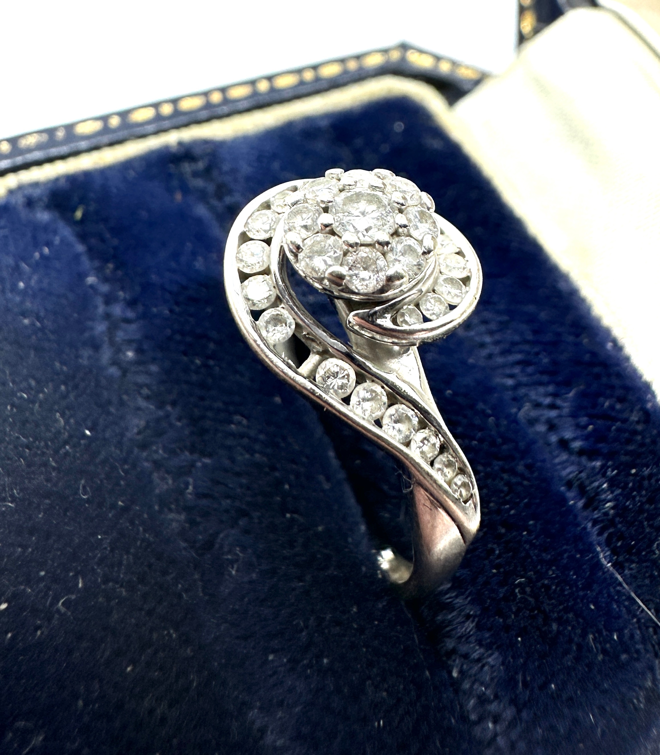 9ct white gold diamond ring 0.50ct diamonds weight 1.8g will need replacement small diamond - Image 3 of 4