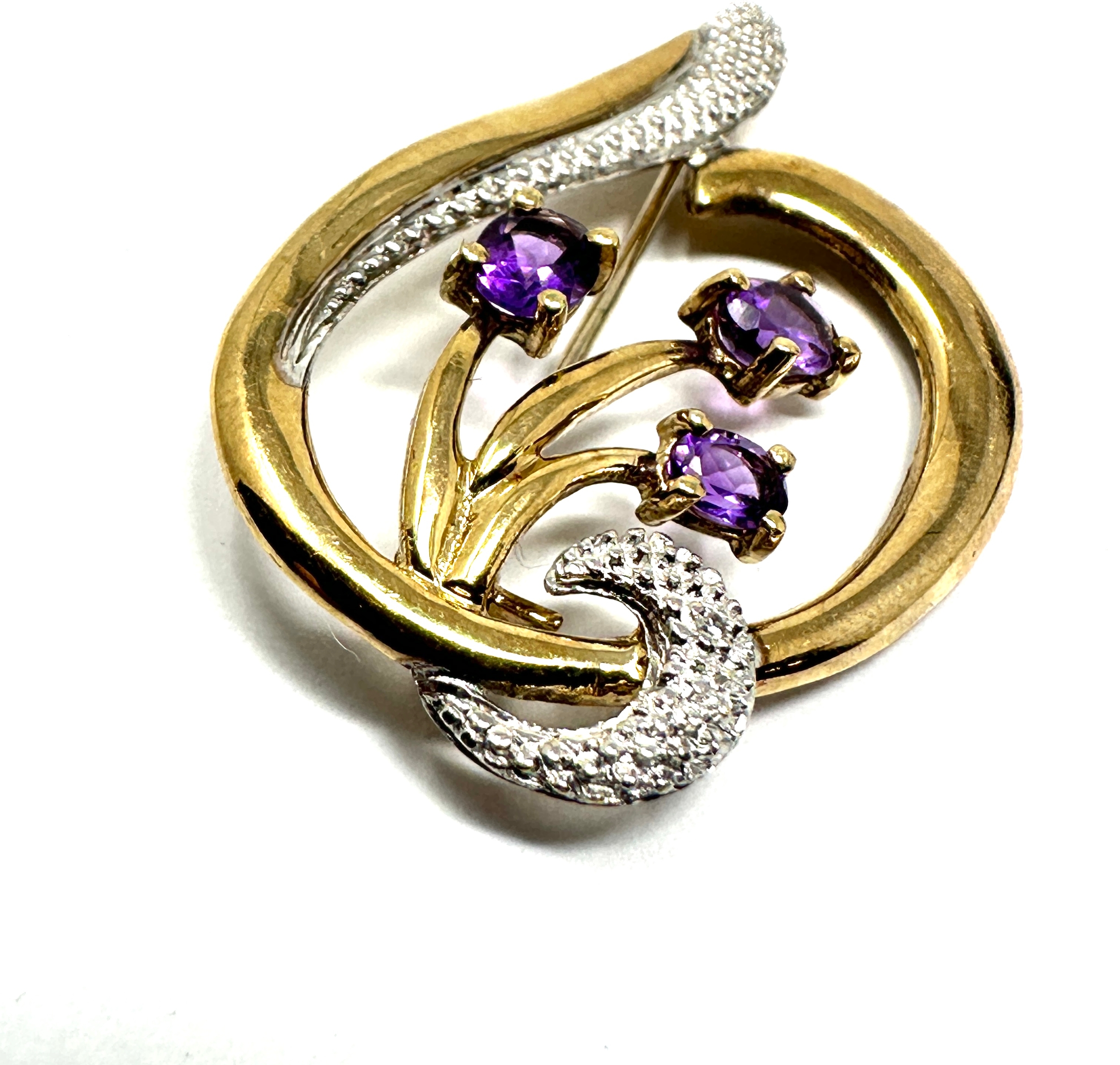 9ct gold amethyst & diamond brooch measures approx 4cm by 2.2cm weight 3.7g - Image 3 of 3