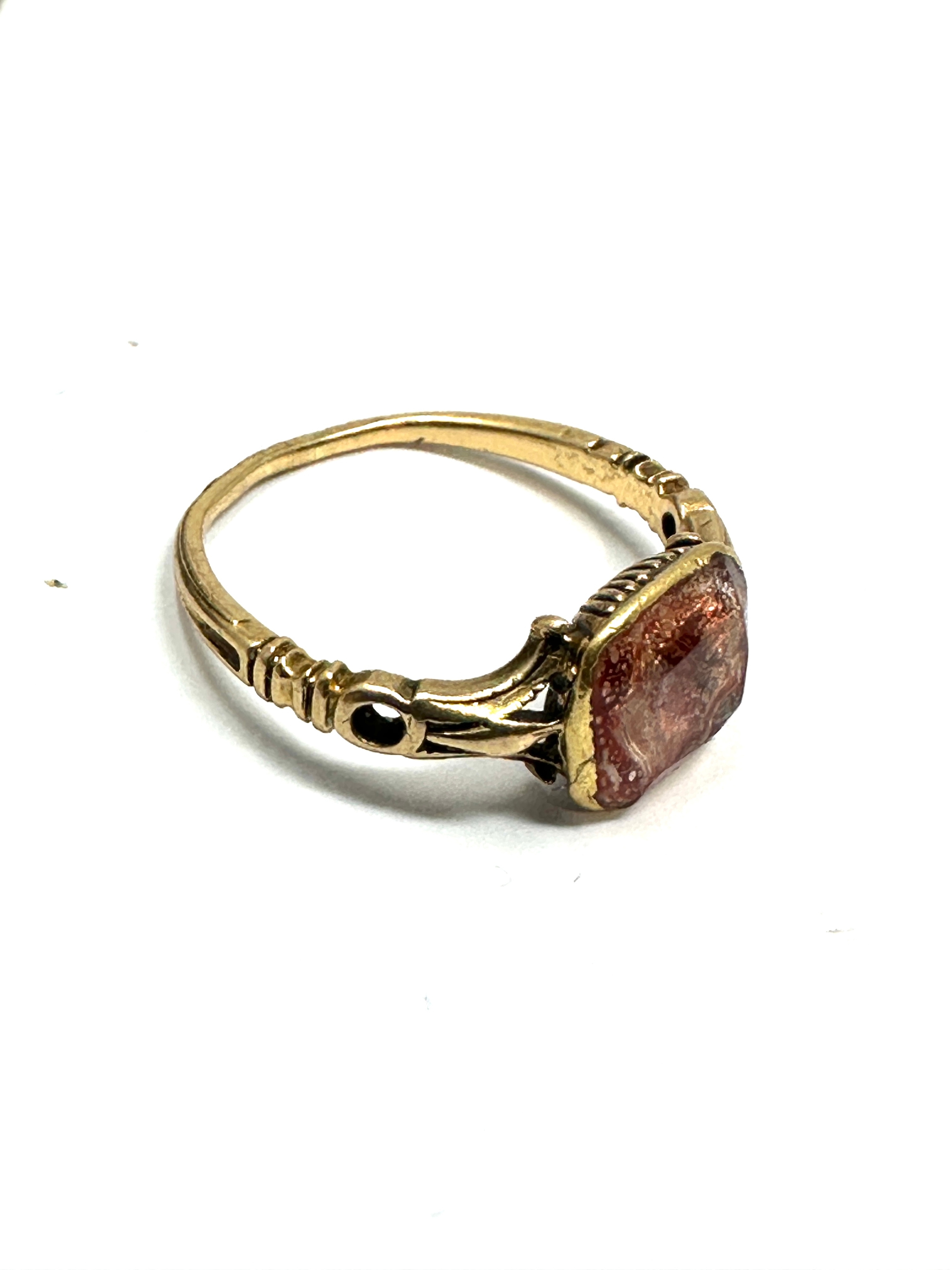 Antique gold georgian pink garnet ring weight 2.7g - Image 4 of 5