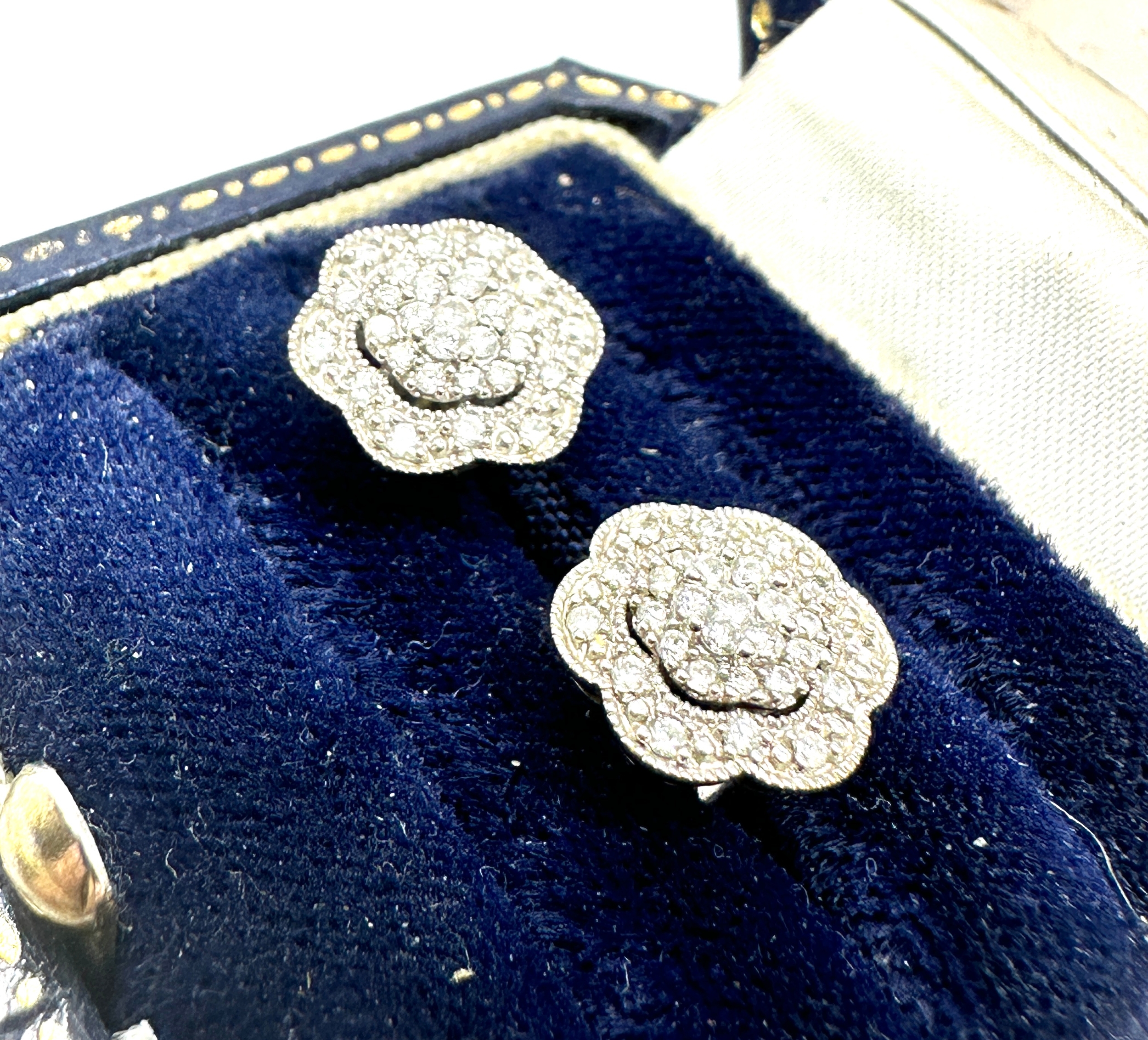 9ct gold diamond earrings .40ct diamonds weight 2.3g - Image 3 of 4