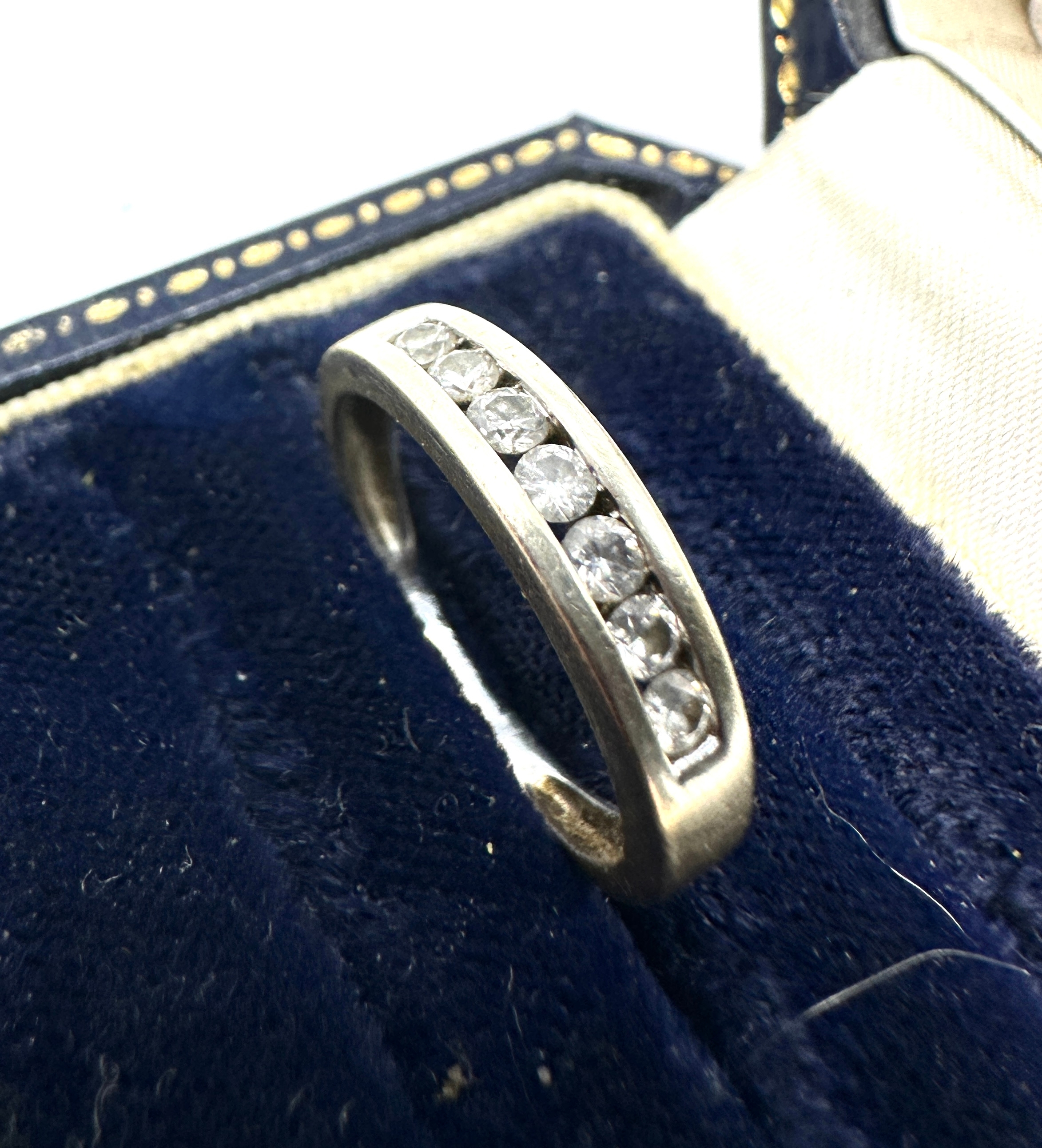 9ct white gold diamond ring weight 2.1g - Image 3 of 4
