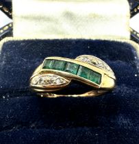 9ct gold emerald & diamond ring weight 2.9g