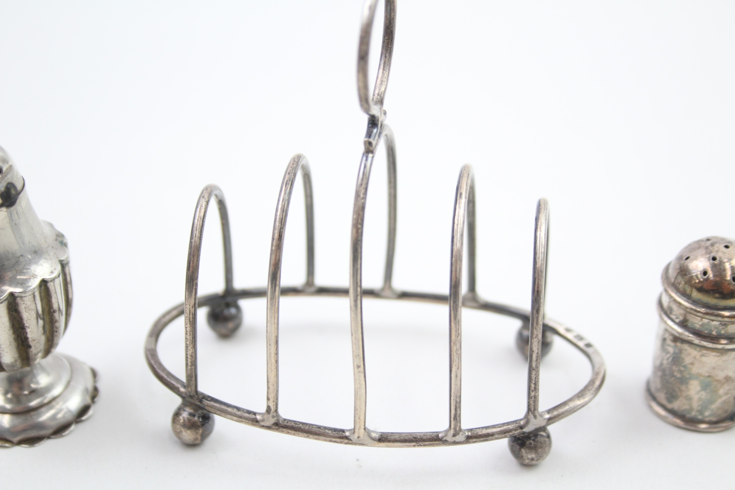 3 x .925 sterling toast rack & pepperettes - Image 4 of 7