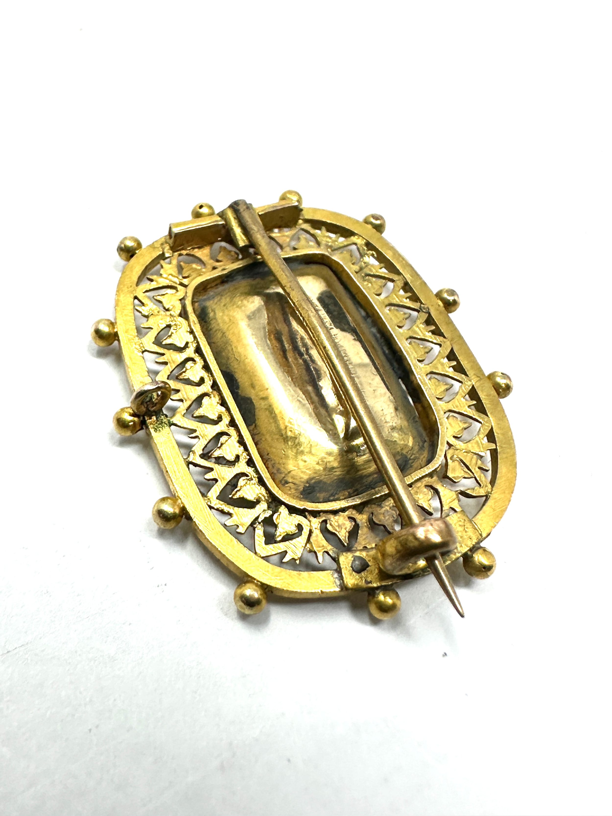 Antique 15ct gold mourning brooch measures approx 3cm by 2.3cm xrt tested as 15ct gold weight 4.4g - Image 3 of 3