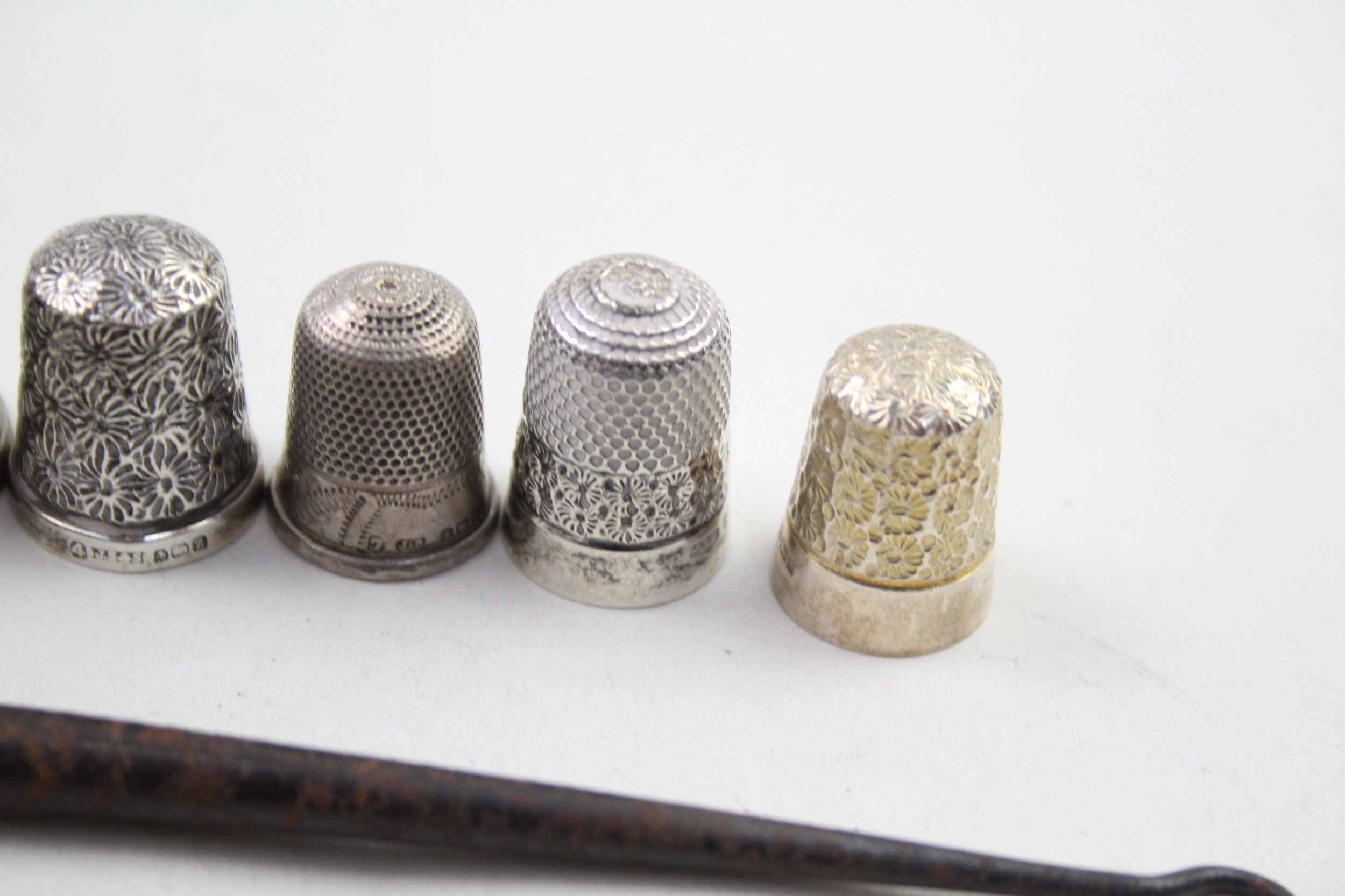 8 x .925 sterling thimbles & handled button hook - Image 5 of 6