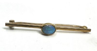 9ct gold opal brooch measures approx 5cm long weight 2.3g