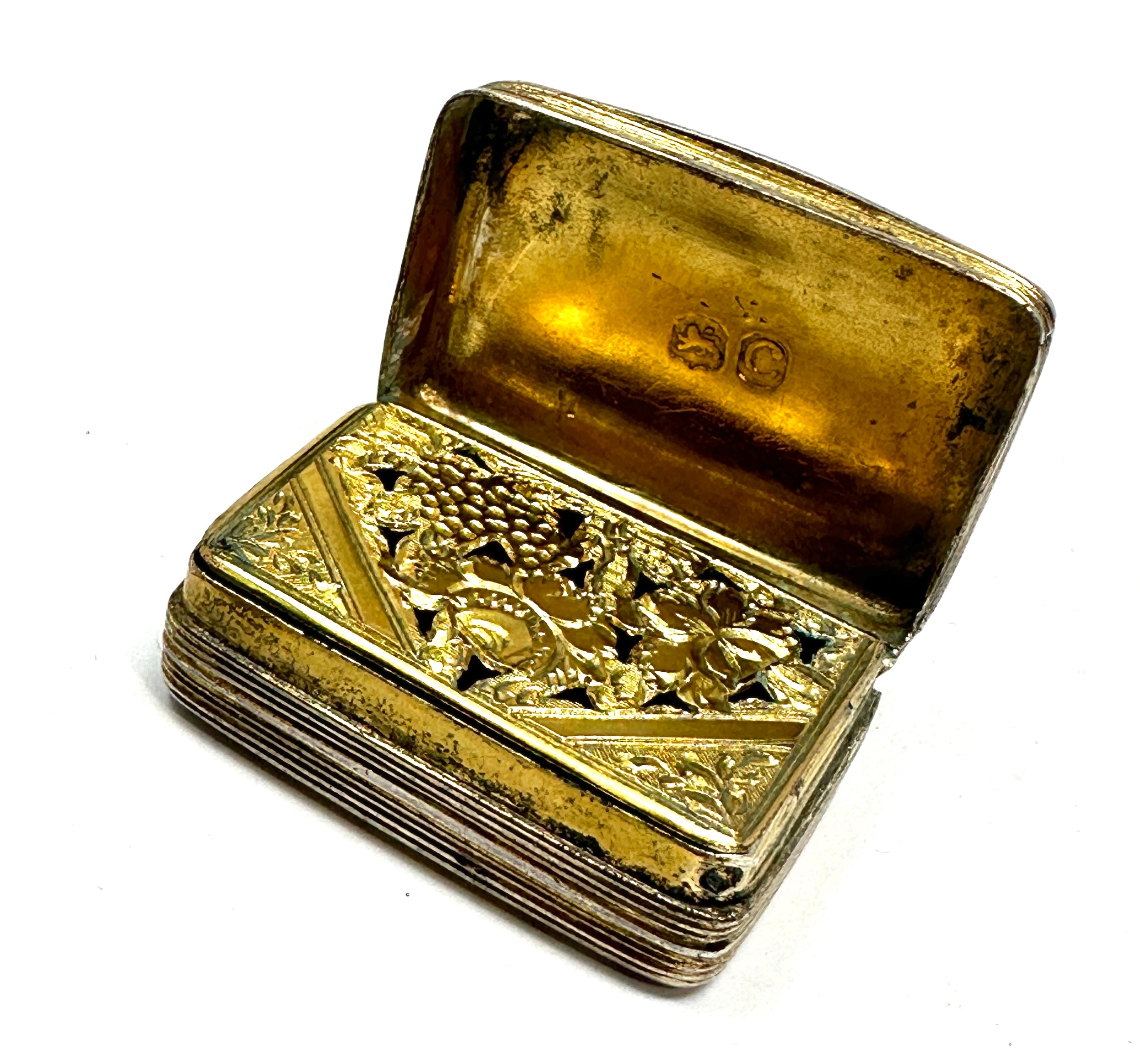 Fine Antique Georgian silver & gold gilding vinaigrette London silver hallmarks