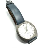 Vintage gents Longines conquest automatic wristwatch the watch is ticking when shaken but stops