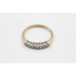 9ct gold vintage diamond half eternity ring, claw set (1.3g)