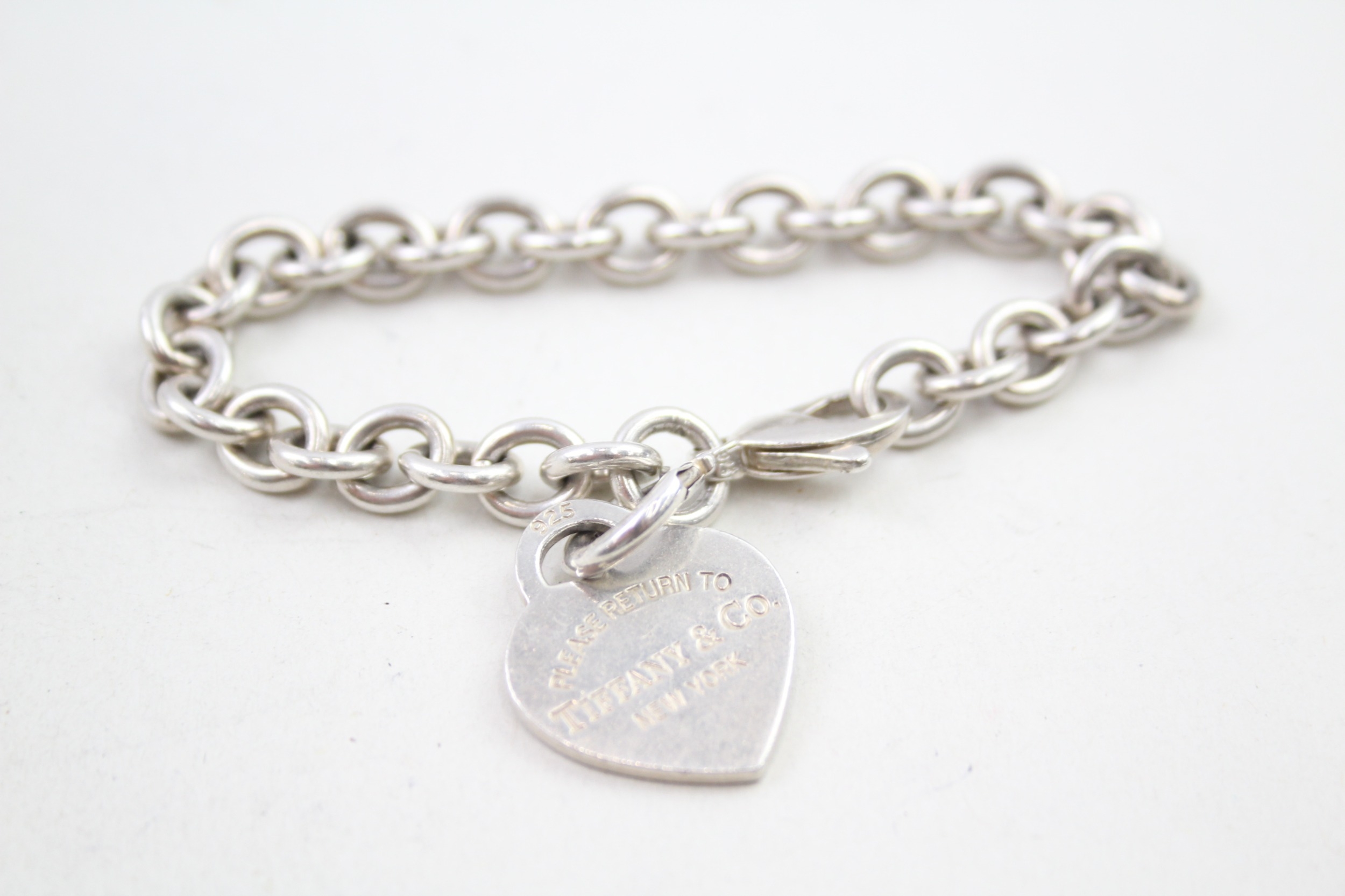 A silver bracelet by Tiffany and Co (29g)