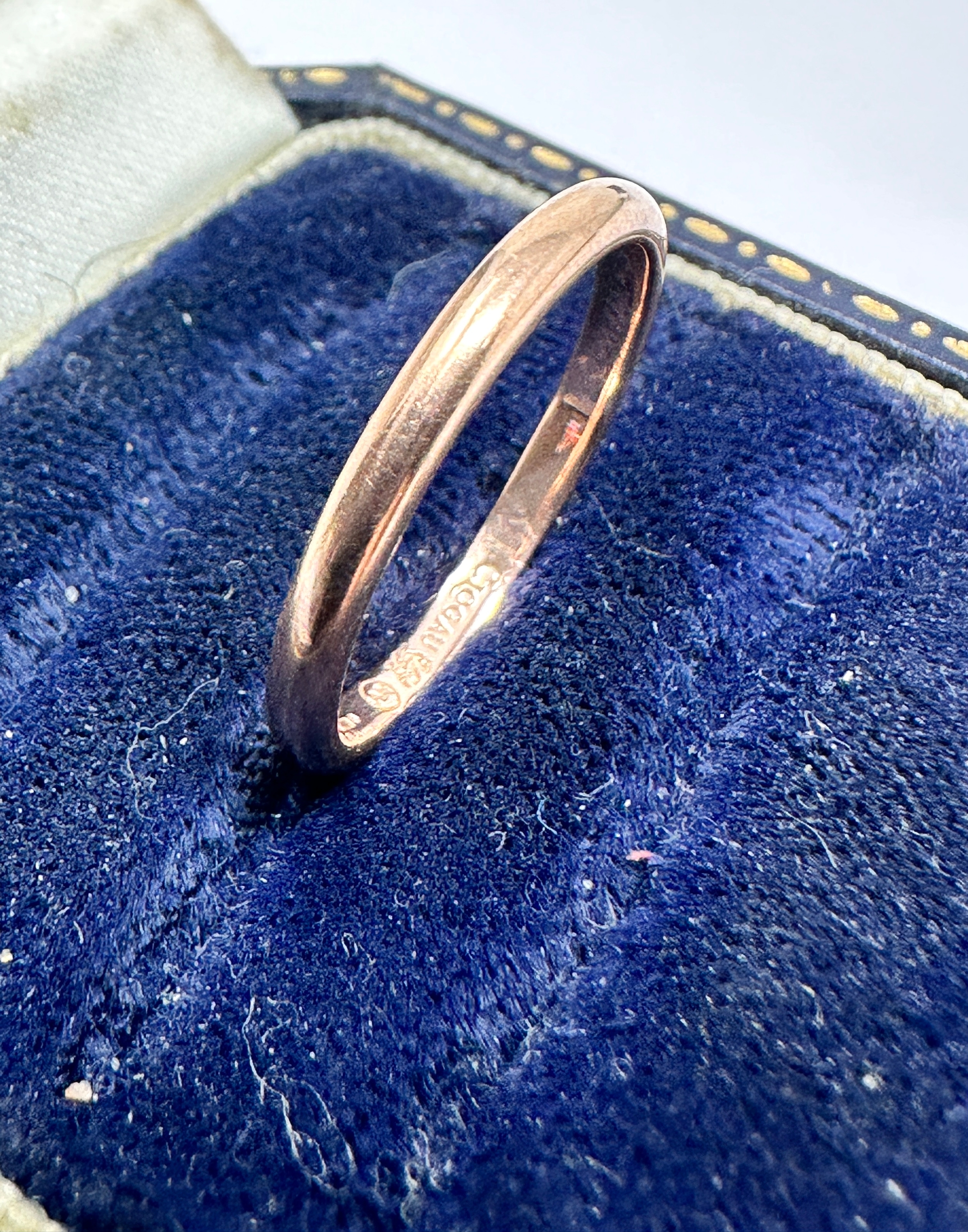 9ct gold clogau wedding band weight 1.8g - Image 2 of 4