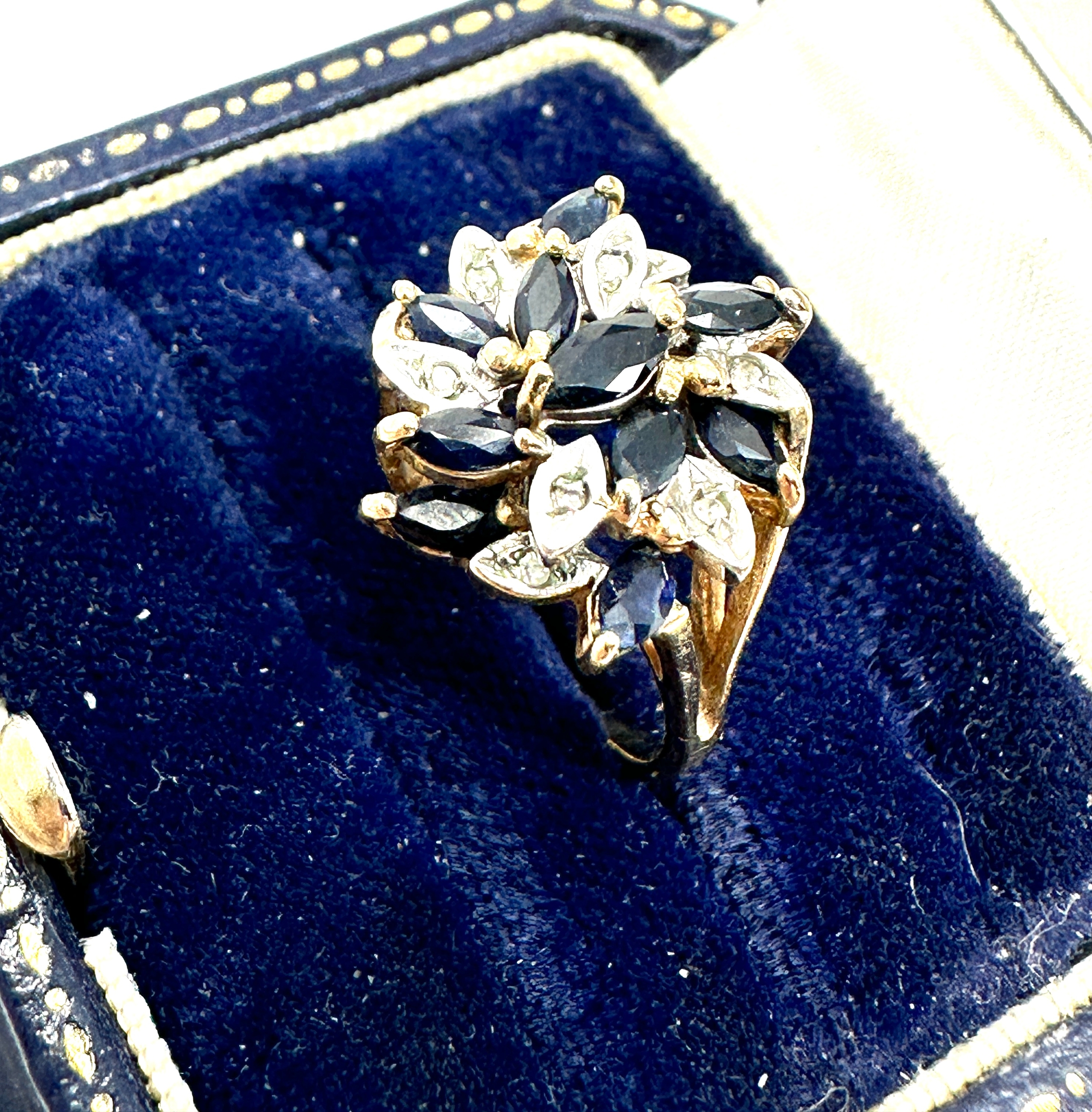 9ct gold sapphire & diamond ring weight 3.2g - Image 3 of 4