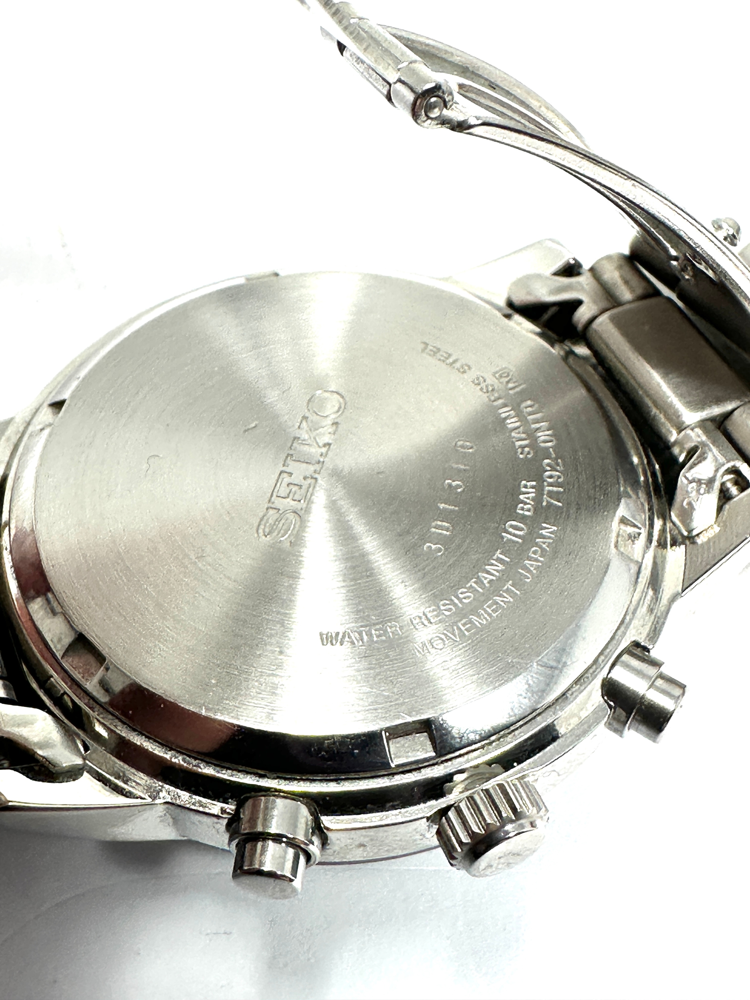 Gents Seiko date chronograph 100m 7t92- 0nt0 the watch does tick - Image 5 of 5