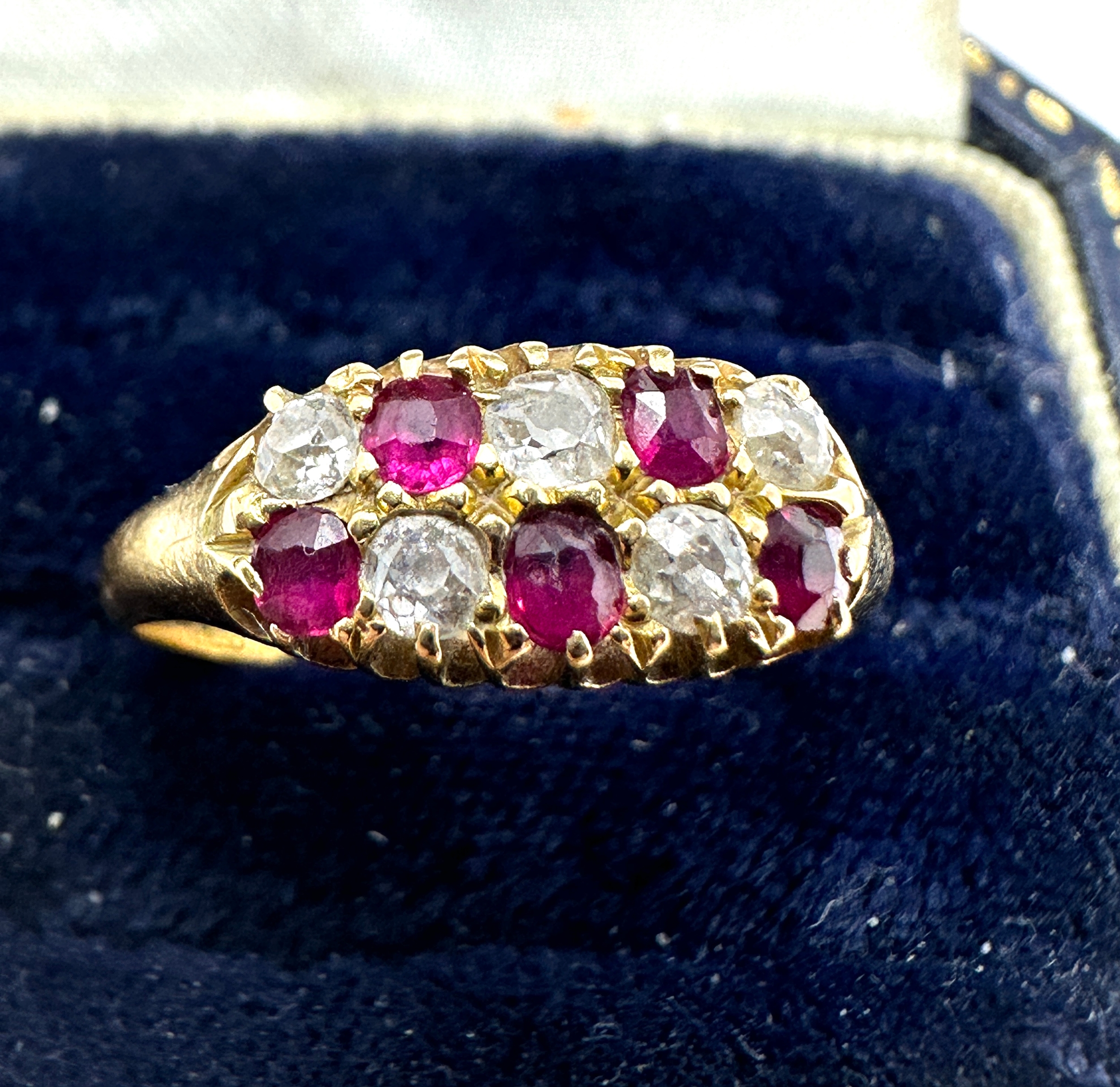 antique 18ct gold diamond & ruby ring weight 3g