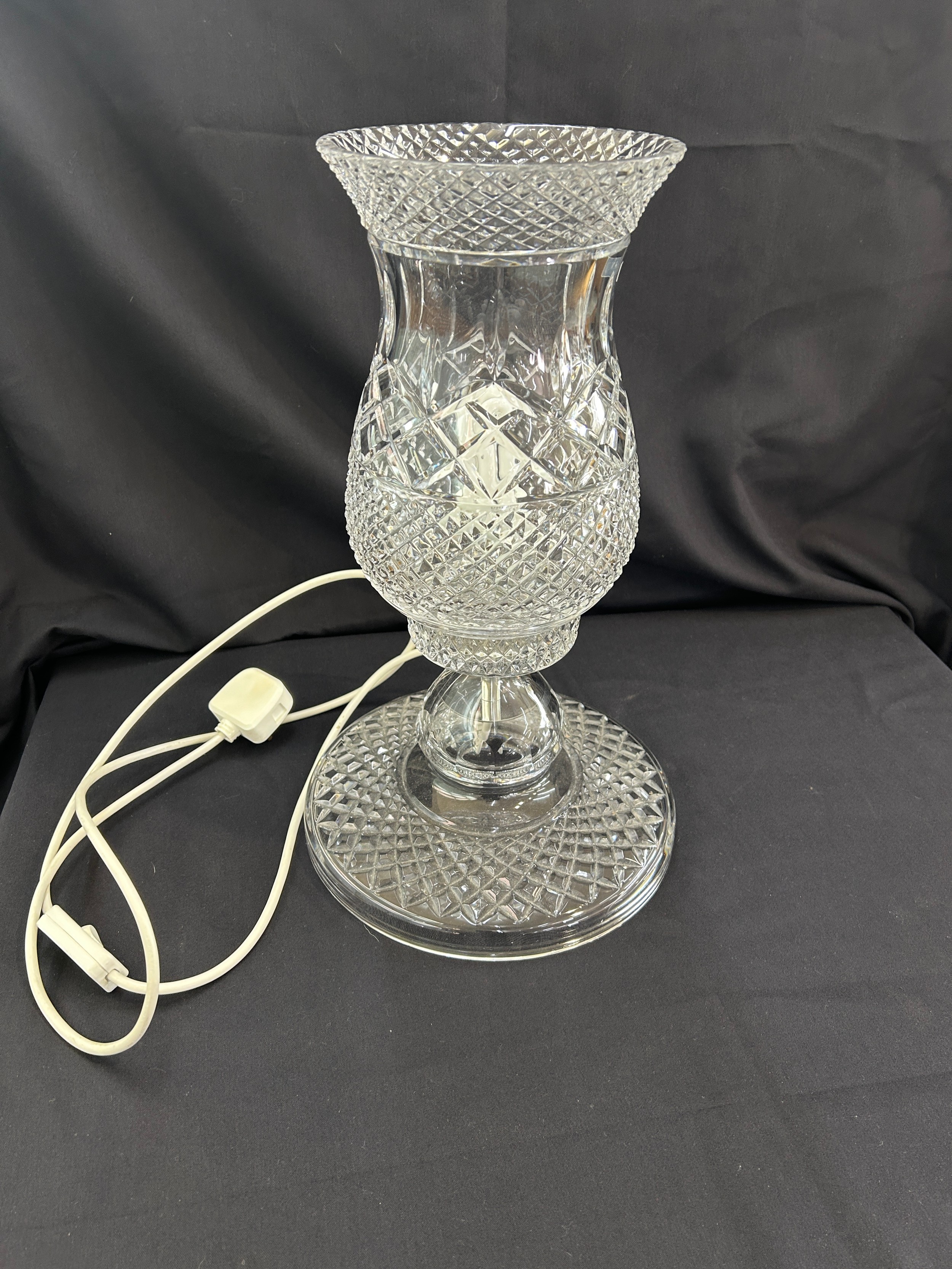 Cut glass table lamp measures approx 16 inches tall, diameter of base 10 inches - Image 3 of 3