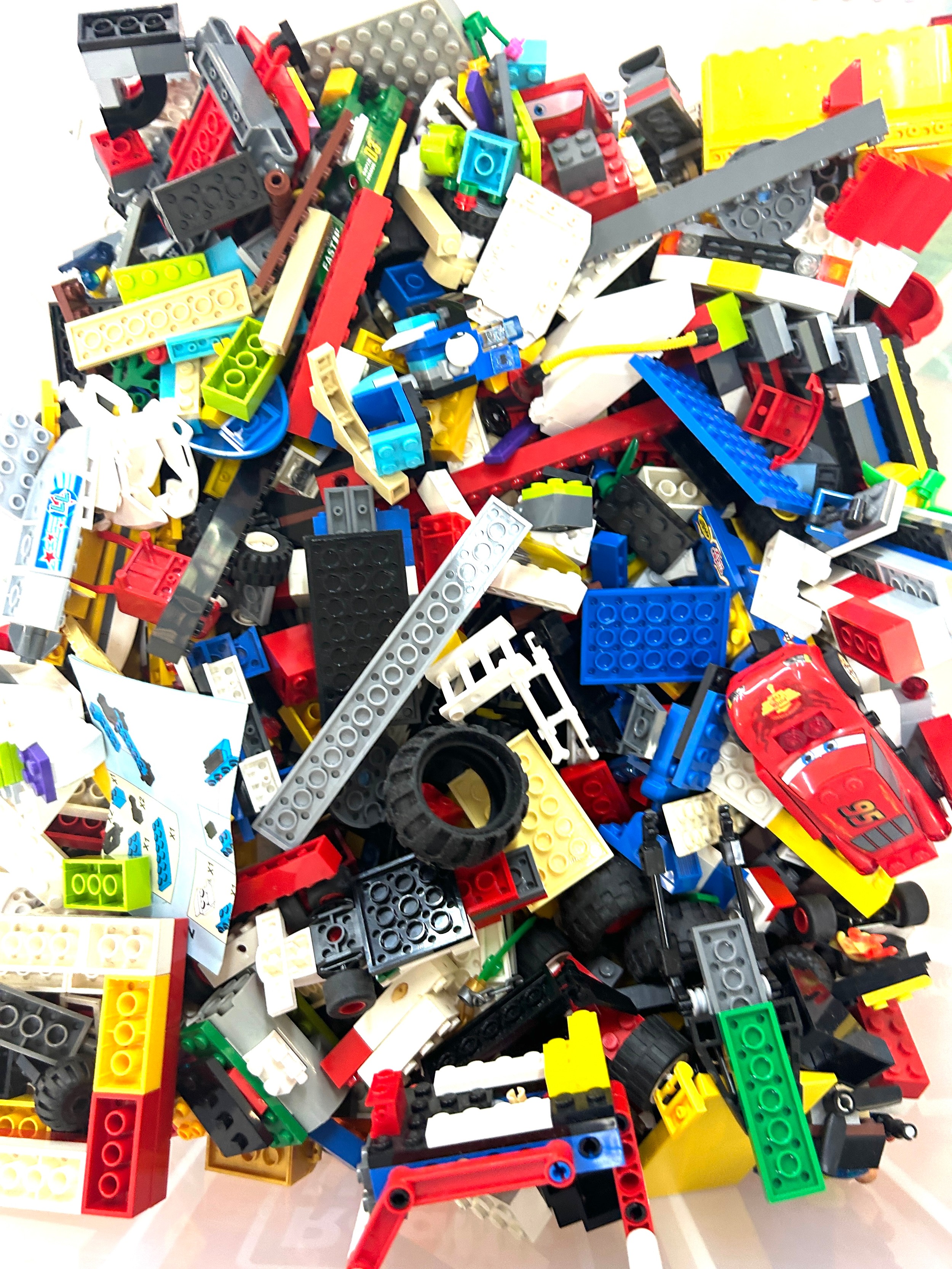 Large selection of Lego to include men, base plates etc - Image 3 of 6