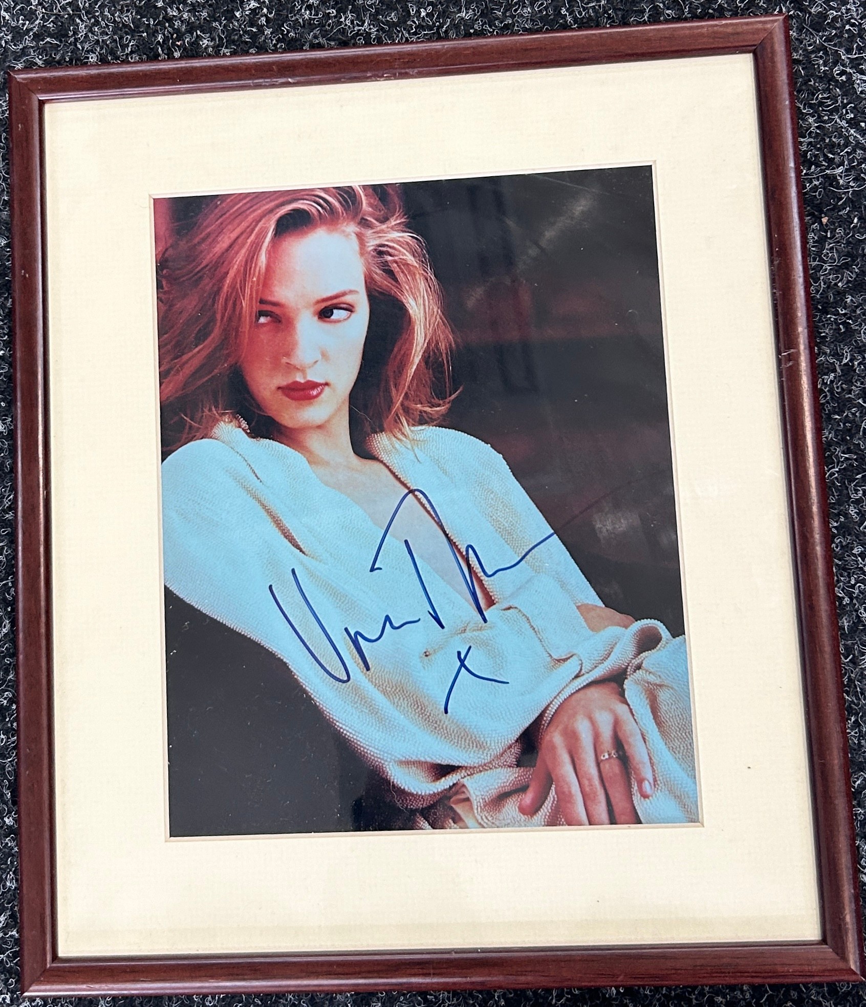 Authentic framed signed autograph by Kate Beckinsale, Uma Thurman, Goldie Hawn, approximate frame - Image 3 of 5