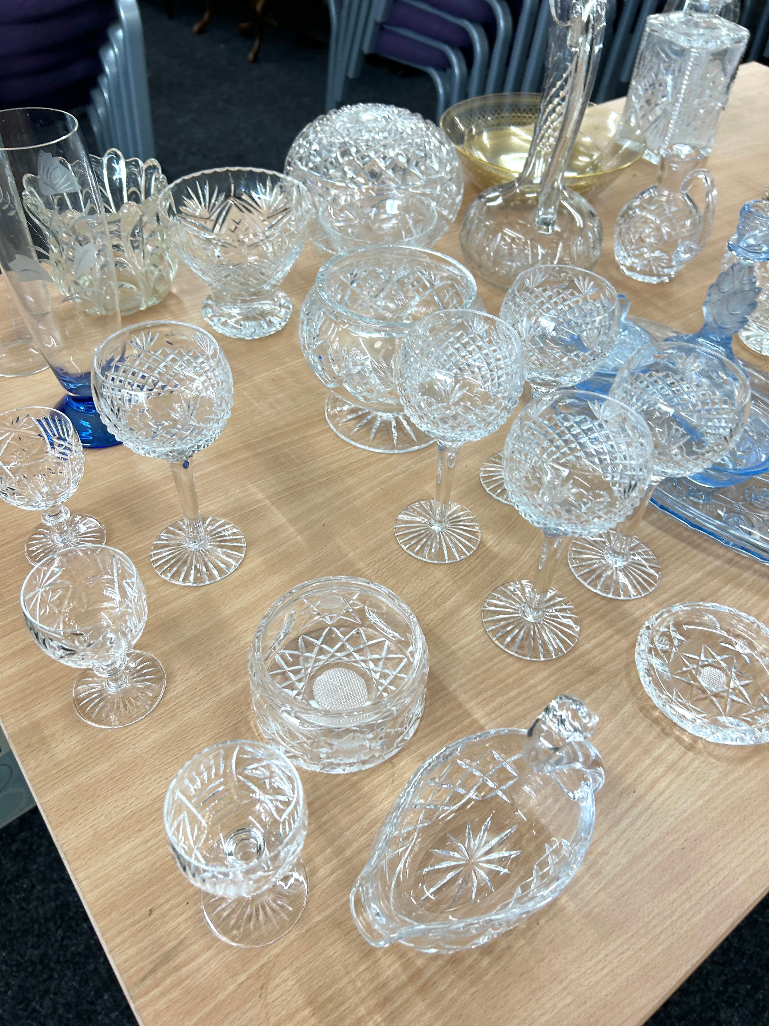 Selection of glassware to include decanters, lamp etc - Image 4 of 4