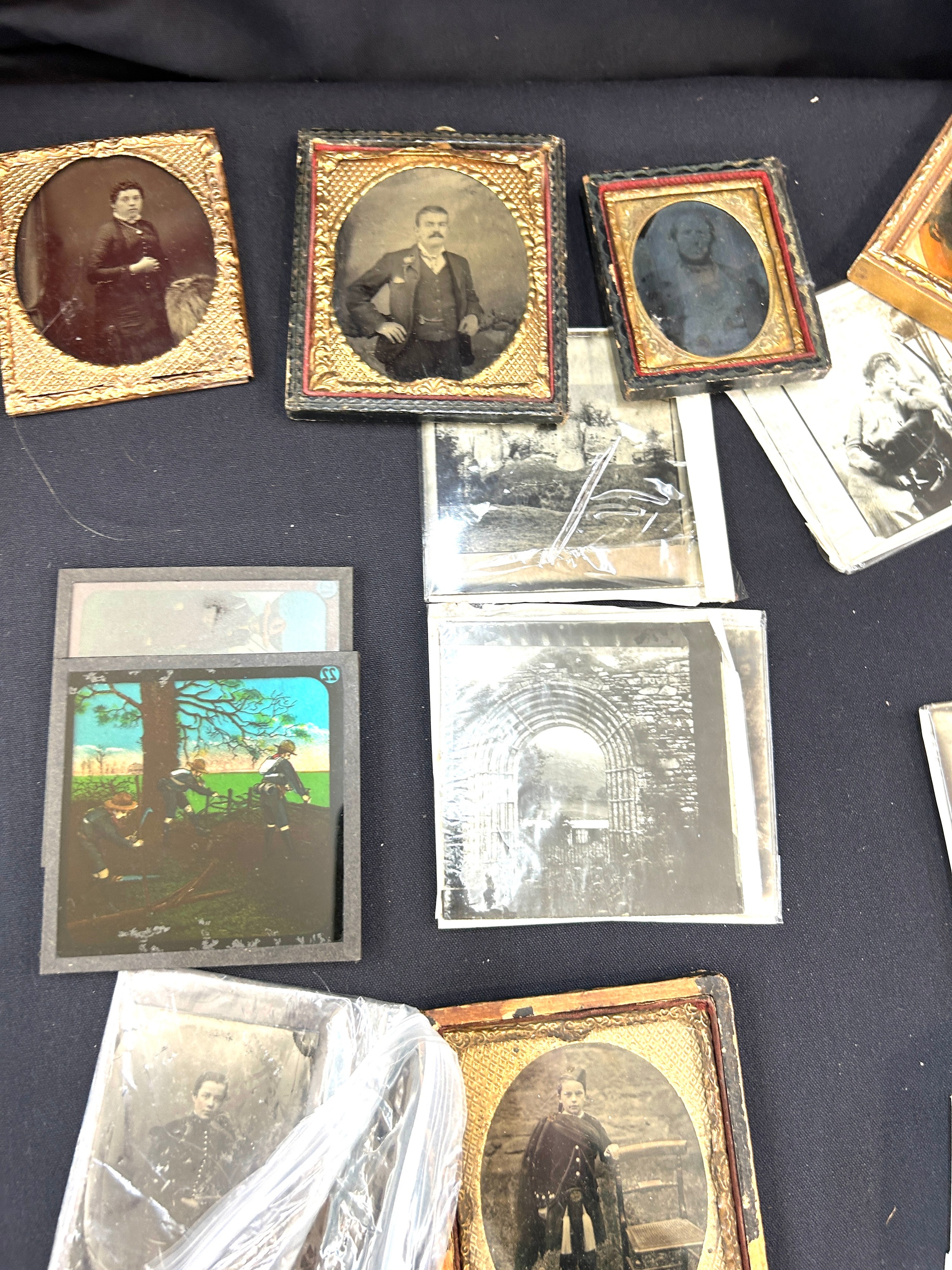 Selection of vintage negative photographs and glass slides - Image 2 of 6
