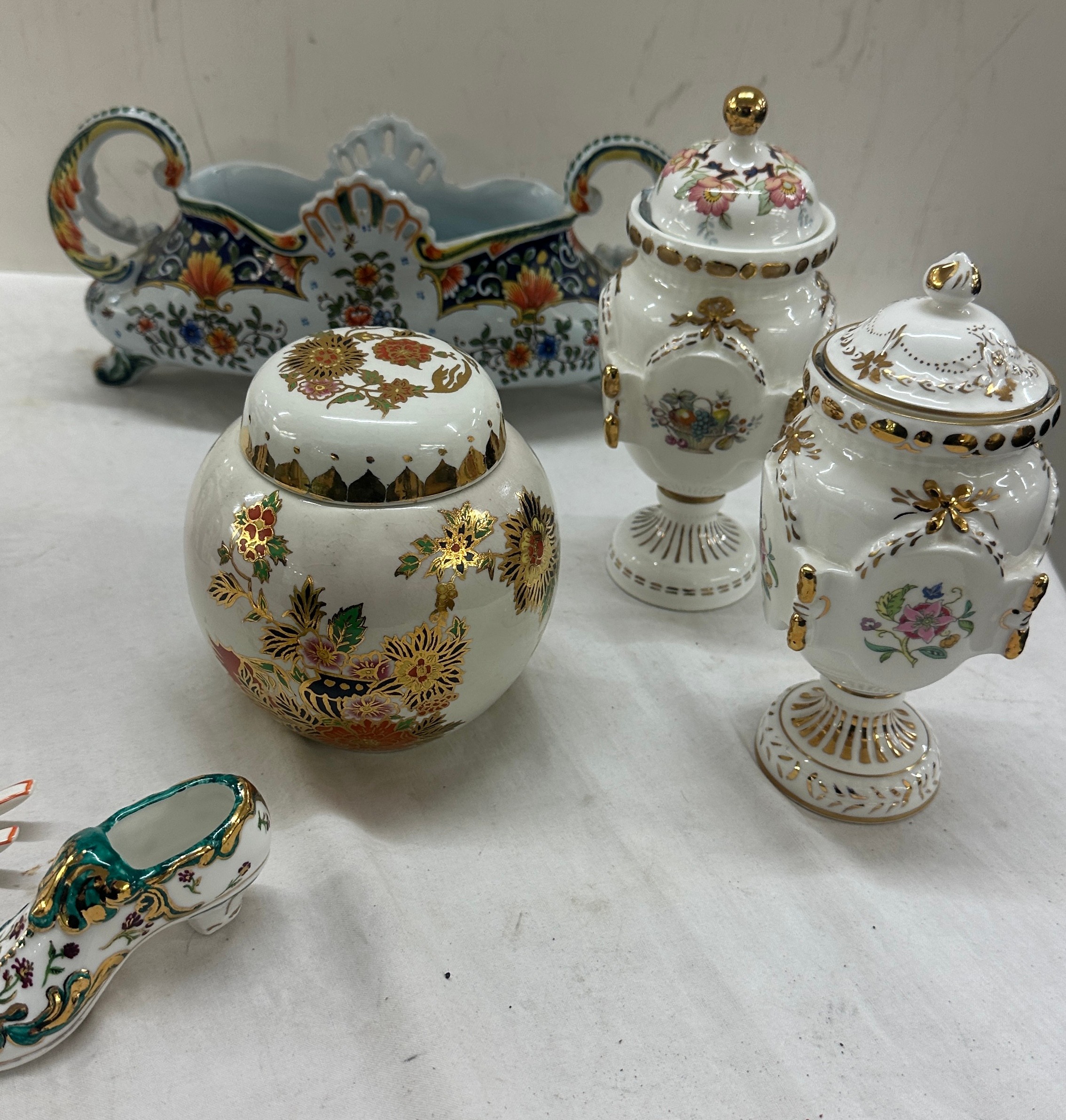 Selection of vintage porcelain hand painted items to include lidded vases etc - Image 5 of 5