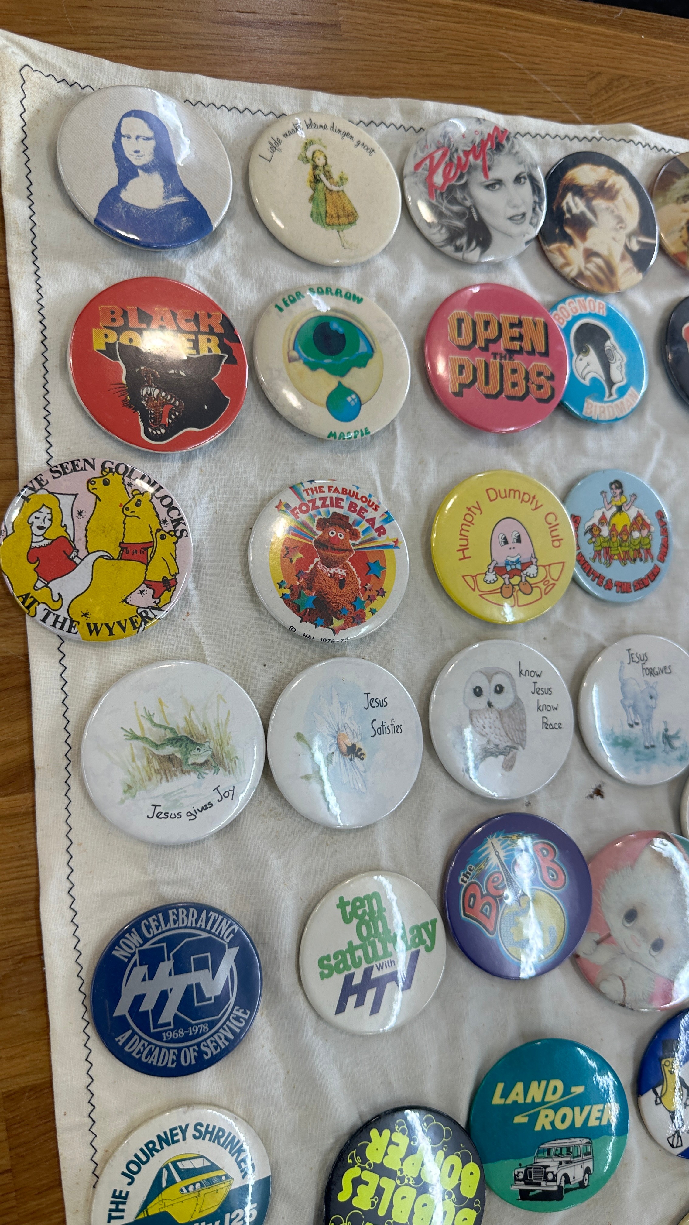 Large selection of assorted pin badges - Image 2 of 9