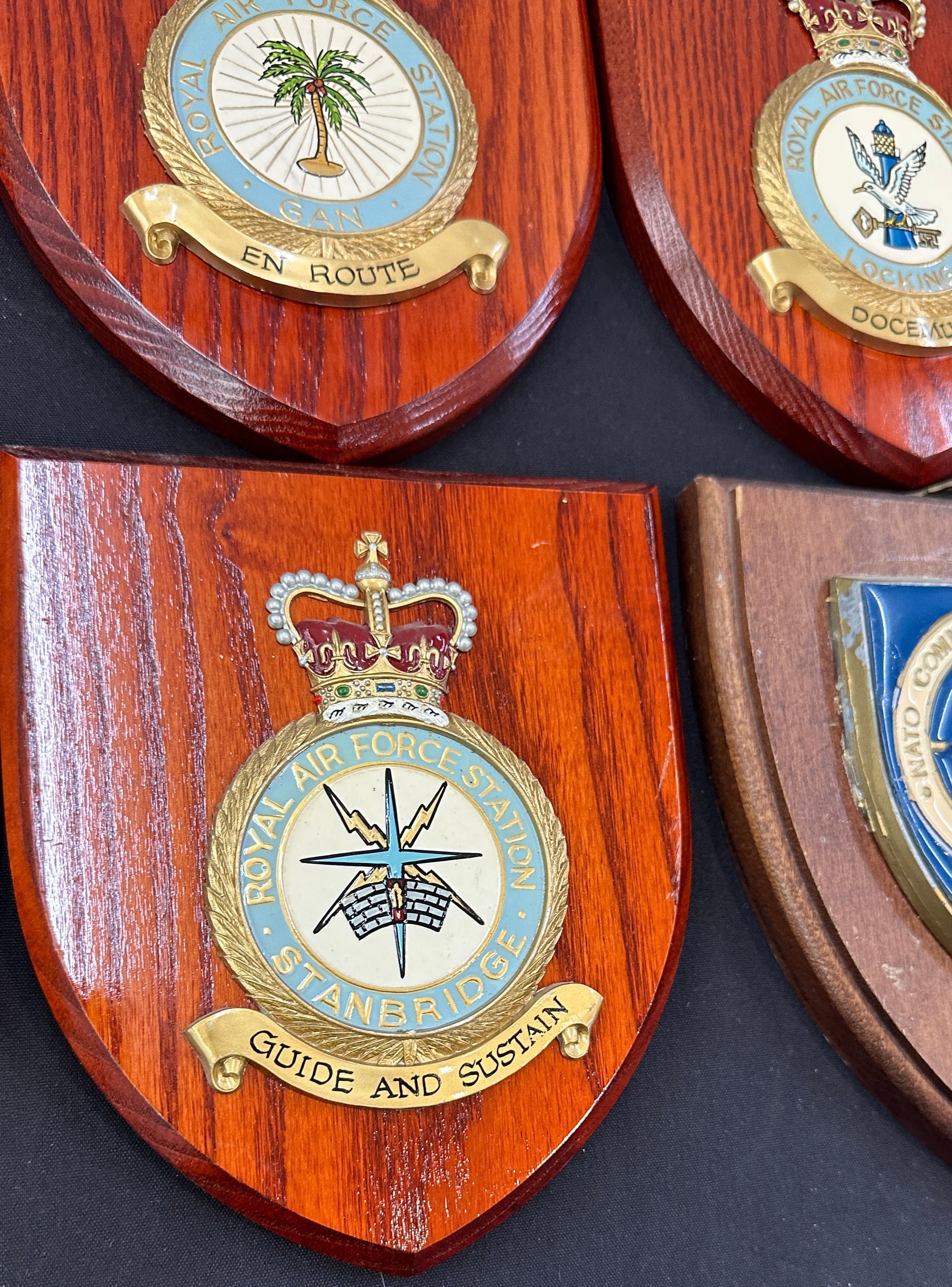 Selection of assorted wall plaque shields - Image 3 of 10