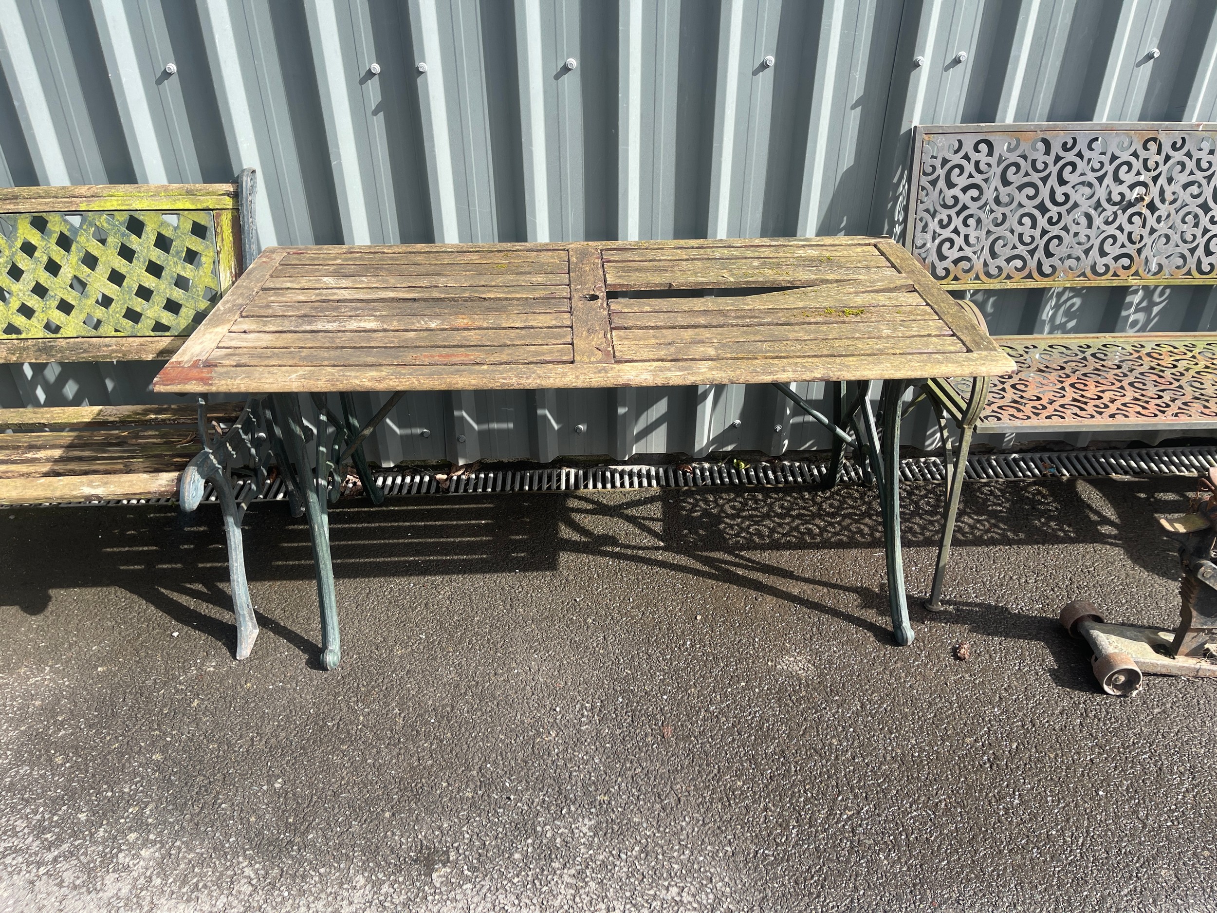 Vintage cast iron base garden table measures approximately - Image 2 of 2