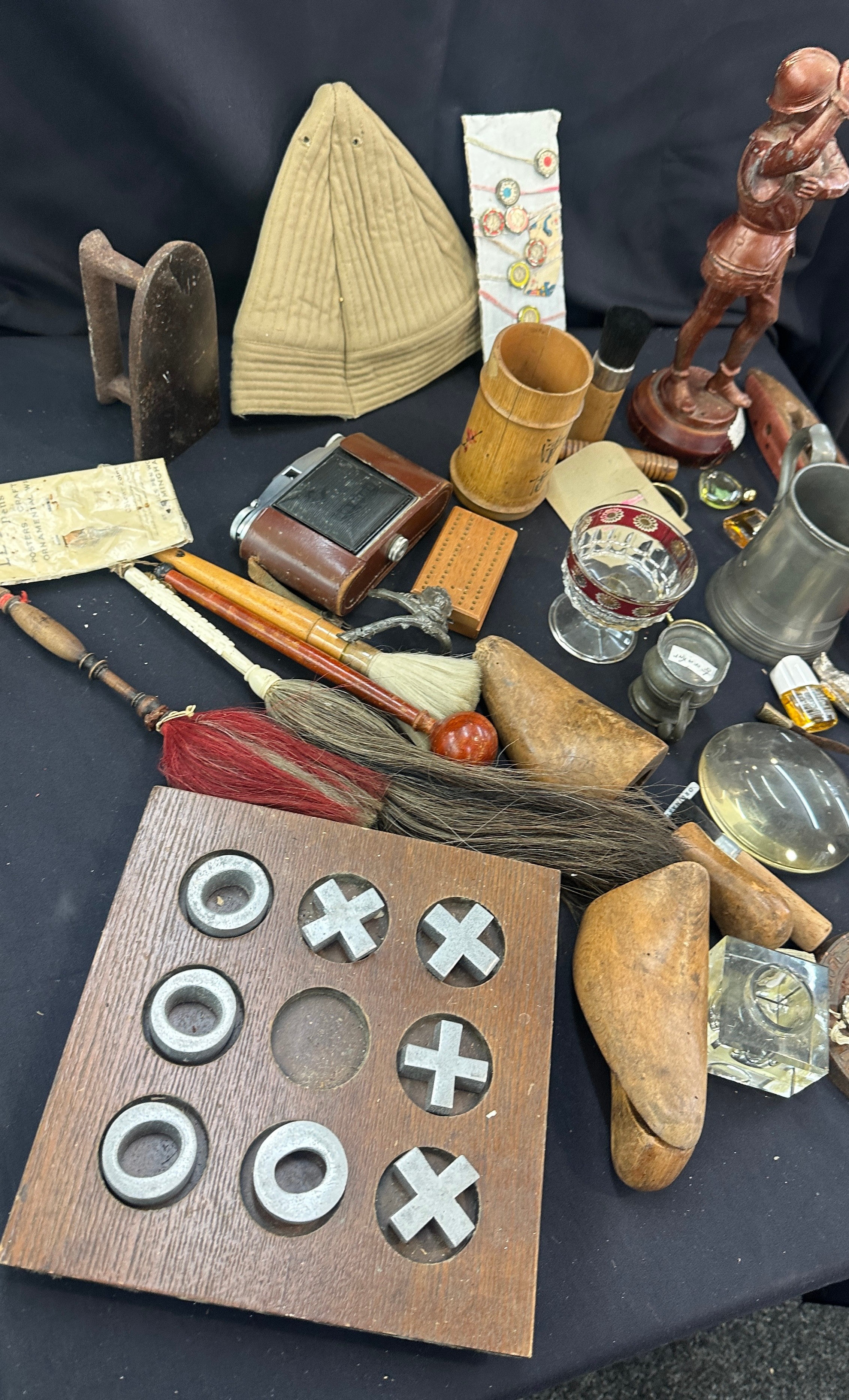 Large selection of miscellaneous to include Spelter, figure, vintage camera, wooden shoe horns, - Bild 2 aus 6