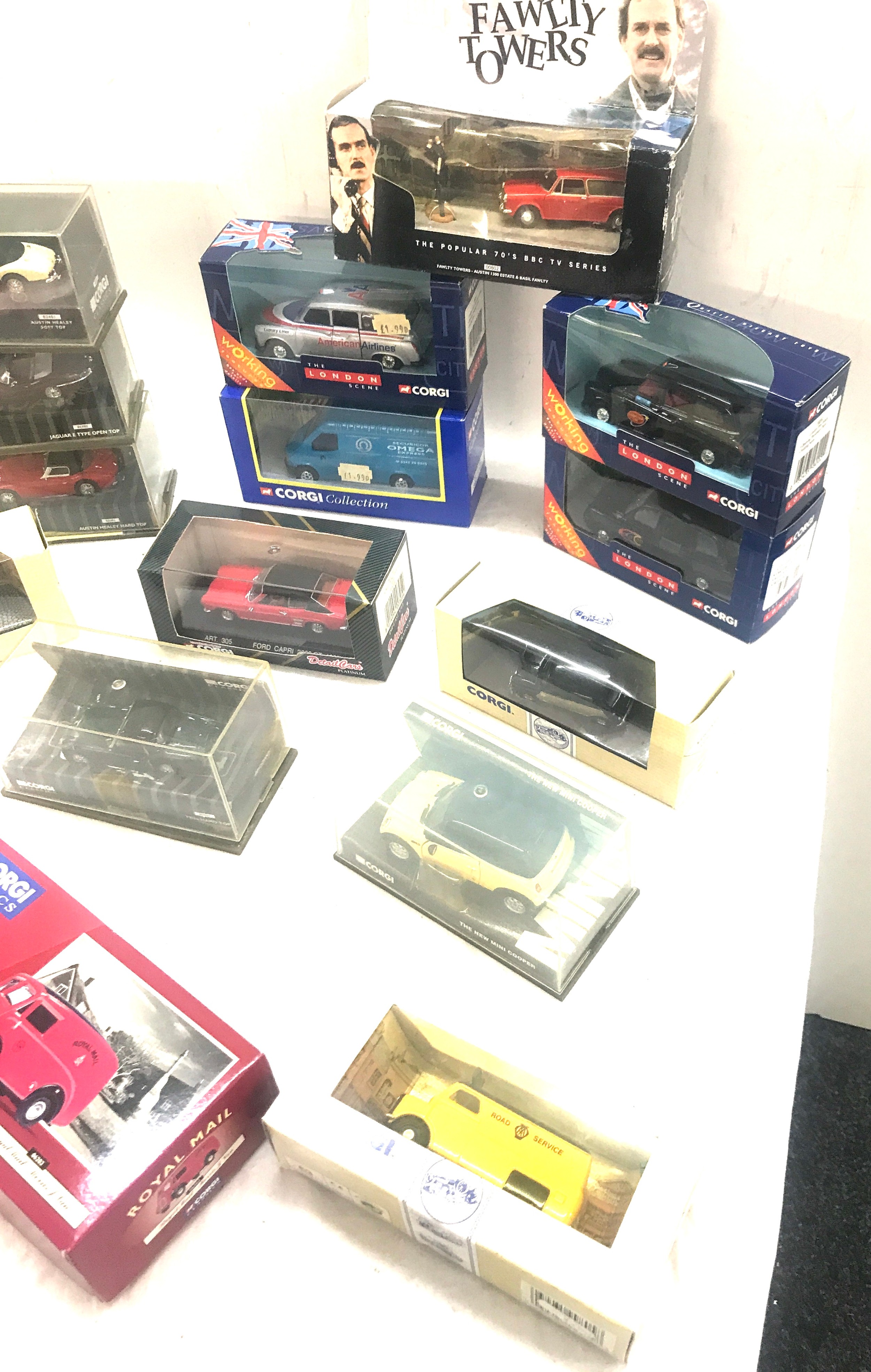 Selection of vintage and later Diecast vehicles - Image 4 of 7
