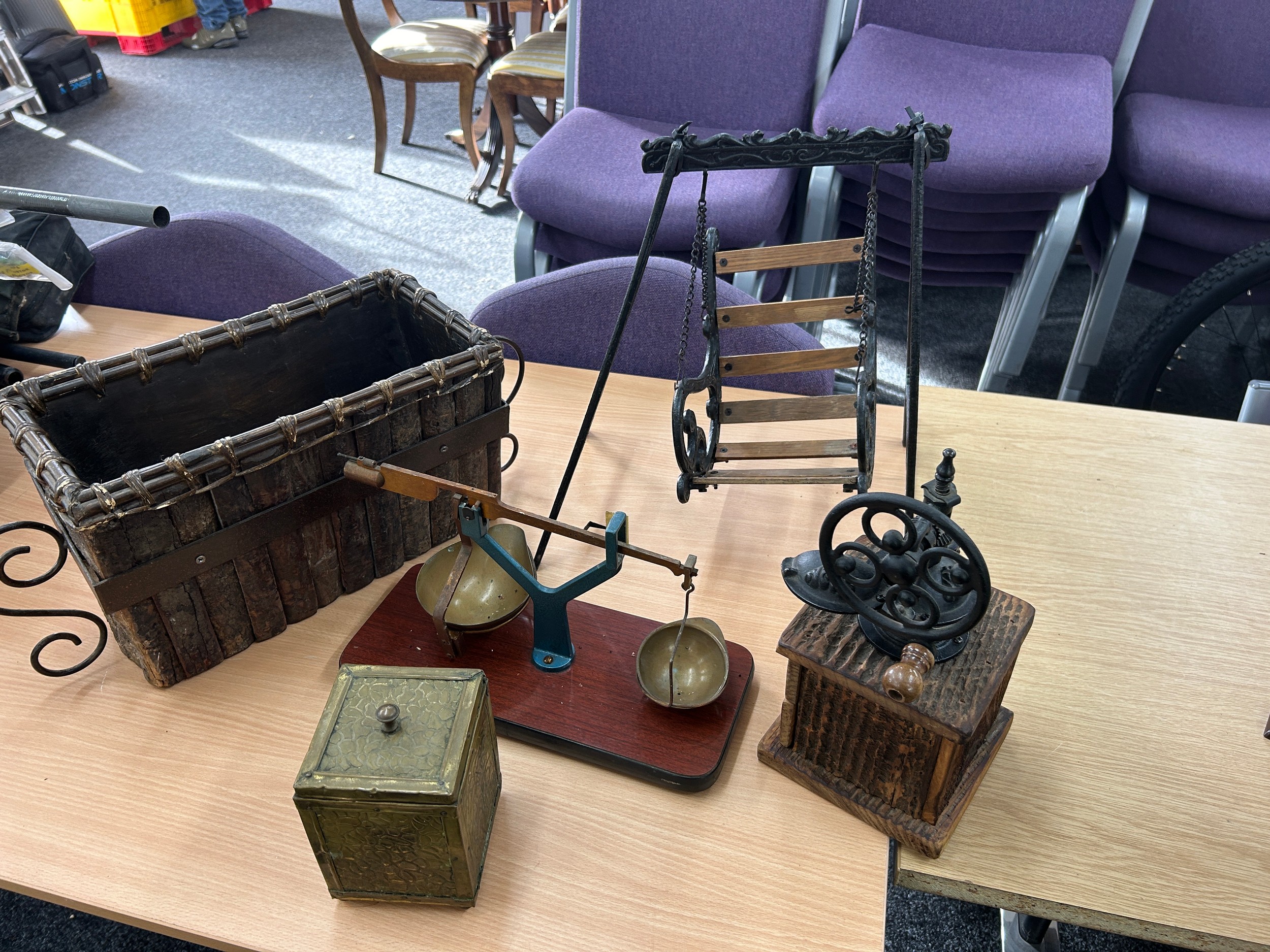 Selection of collectables includes scales, swing, basket etc - Image 5 of 5