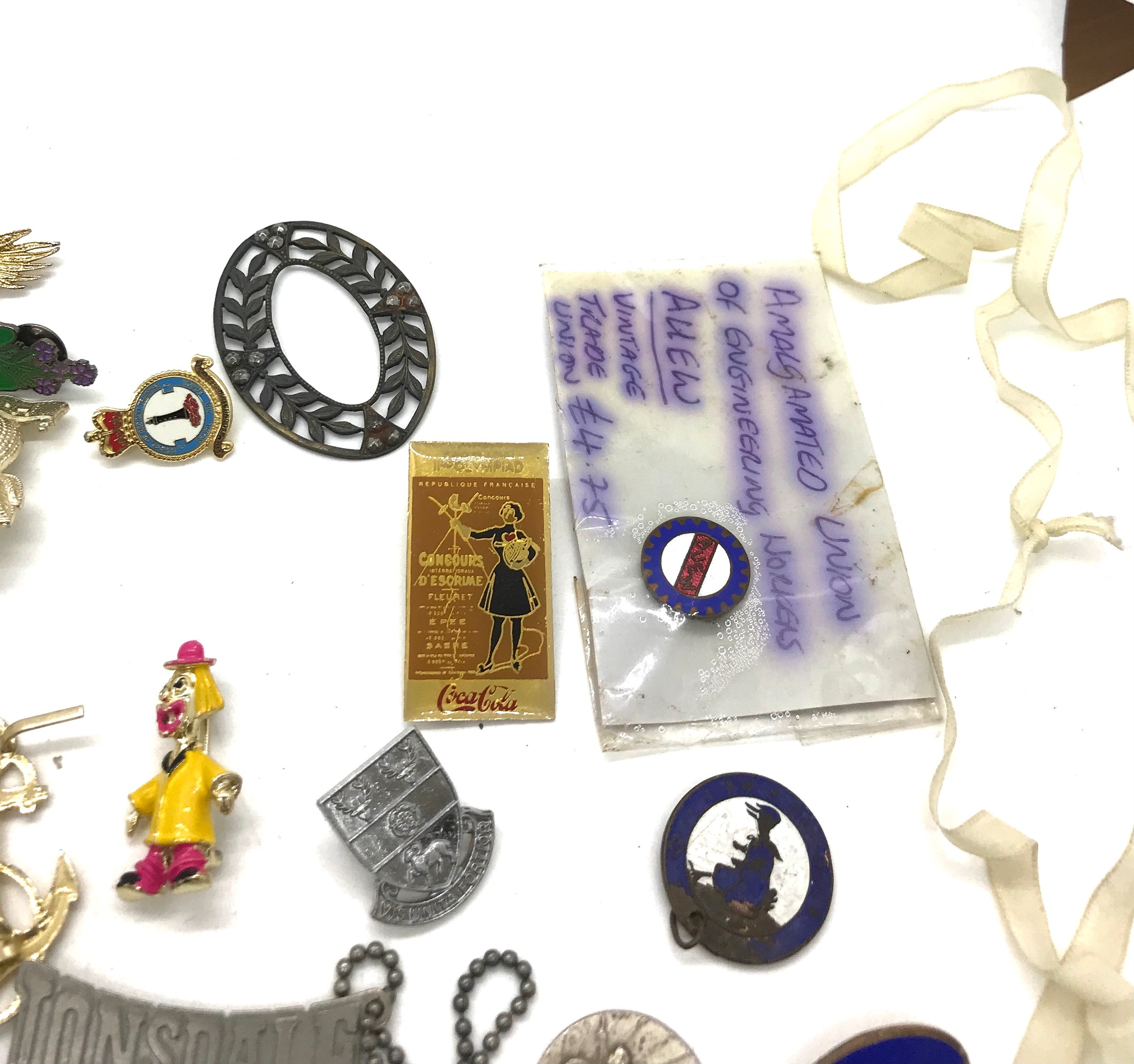 Selection of assorted badges, medals etc - Image 6 of 6