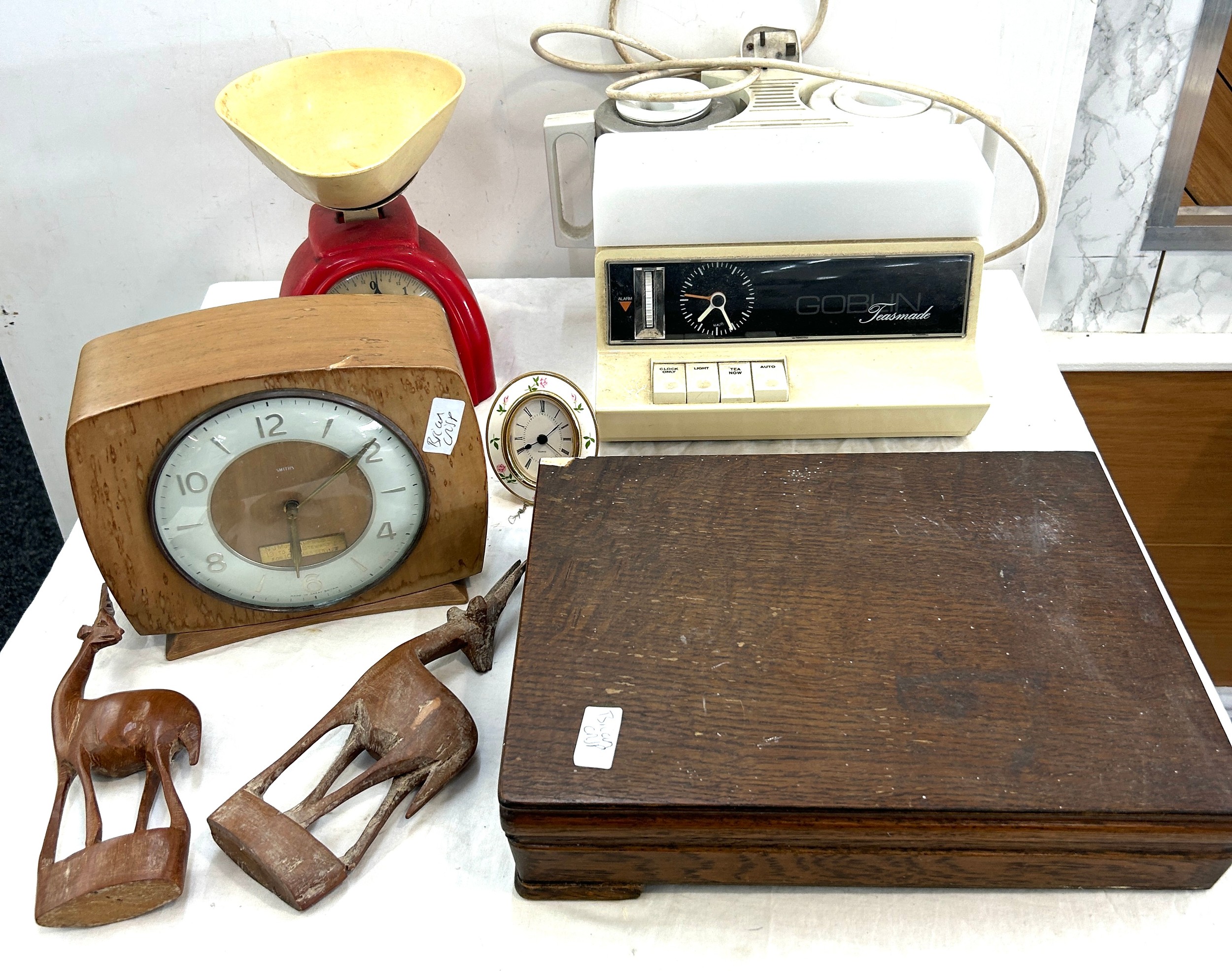 Selection of vintage miscellaneous to include teas made, canteen of cutlery etc