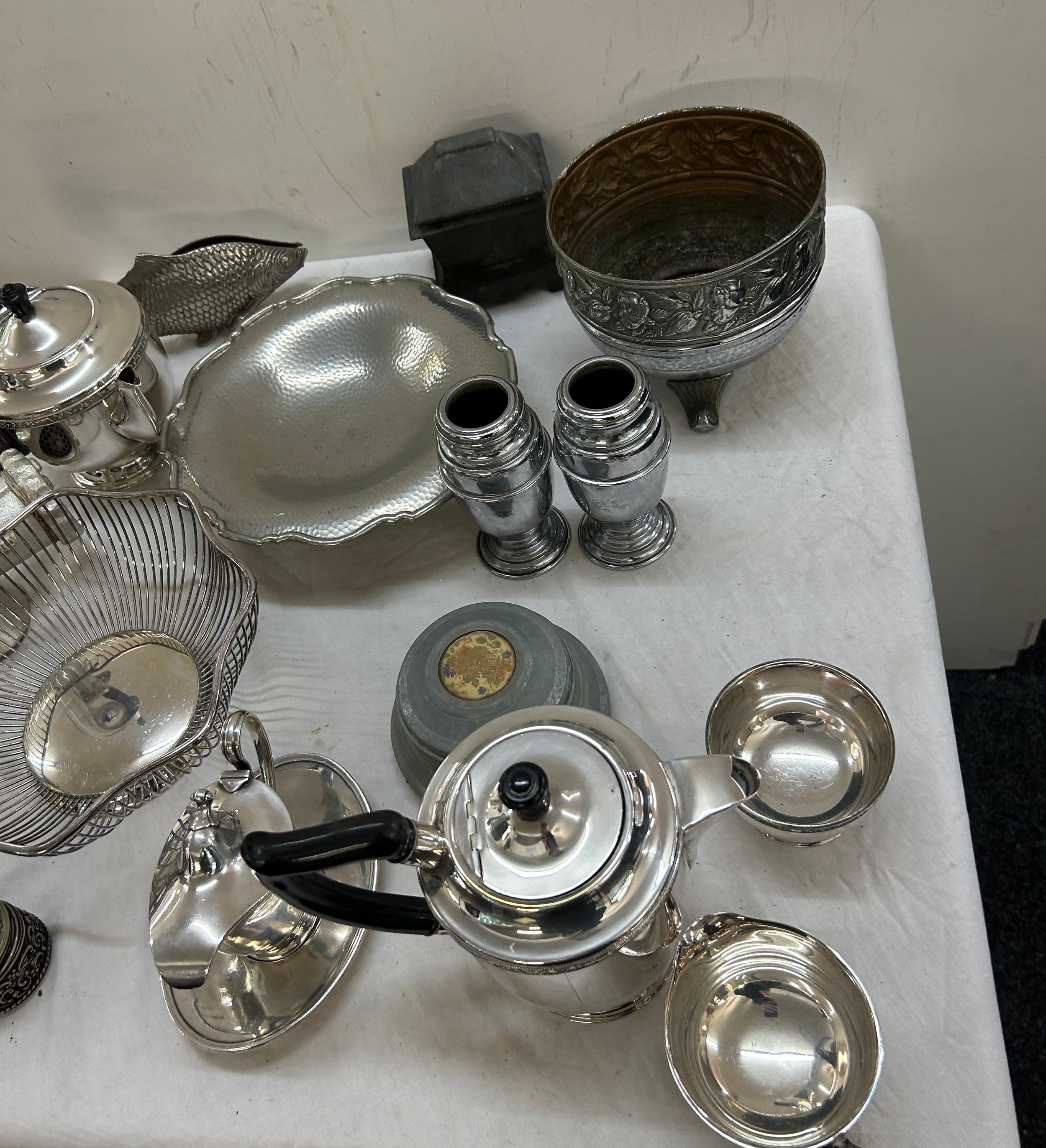 Selection of silver plated ware includes tea pots etc - Image 2 of 3