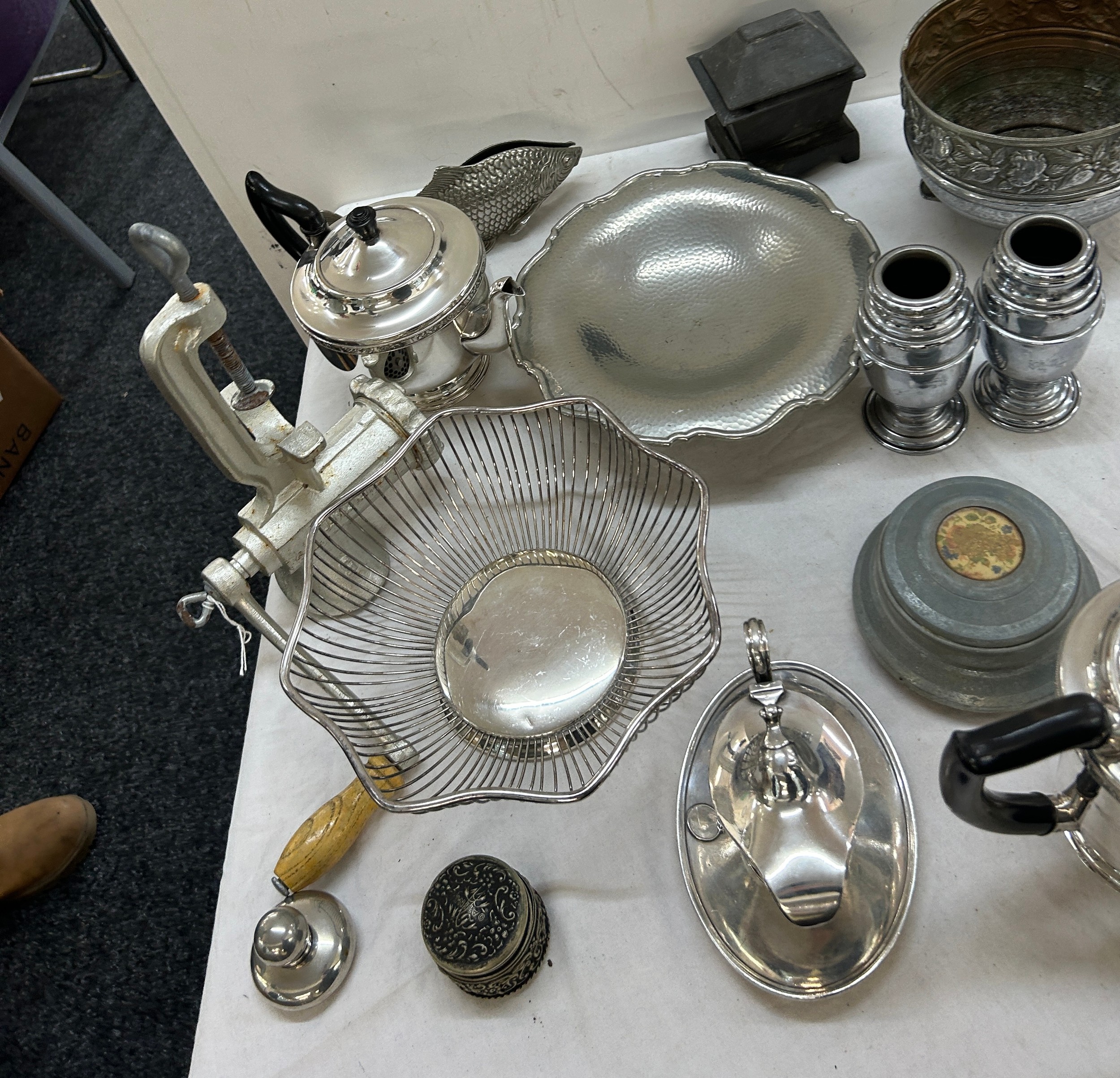 Selection of silver plated ware includes tea pots etc - Image 3 of 3