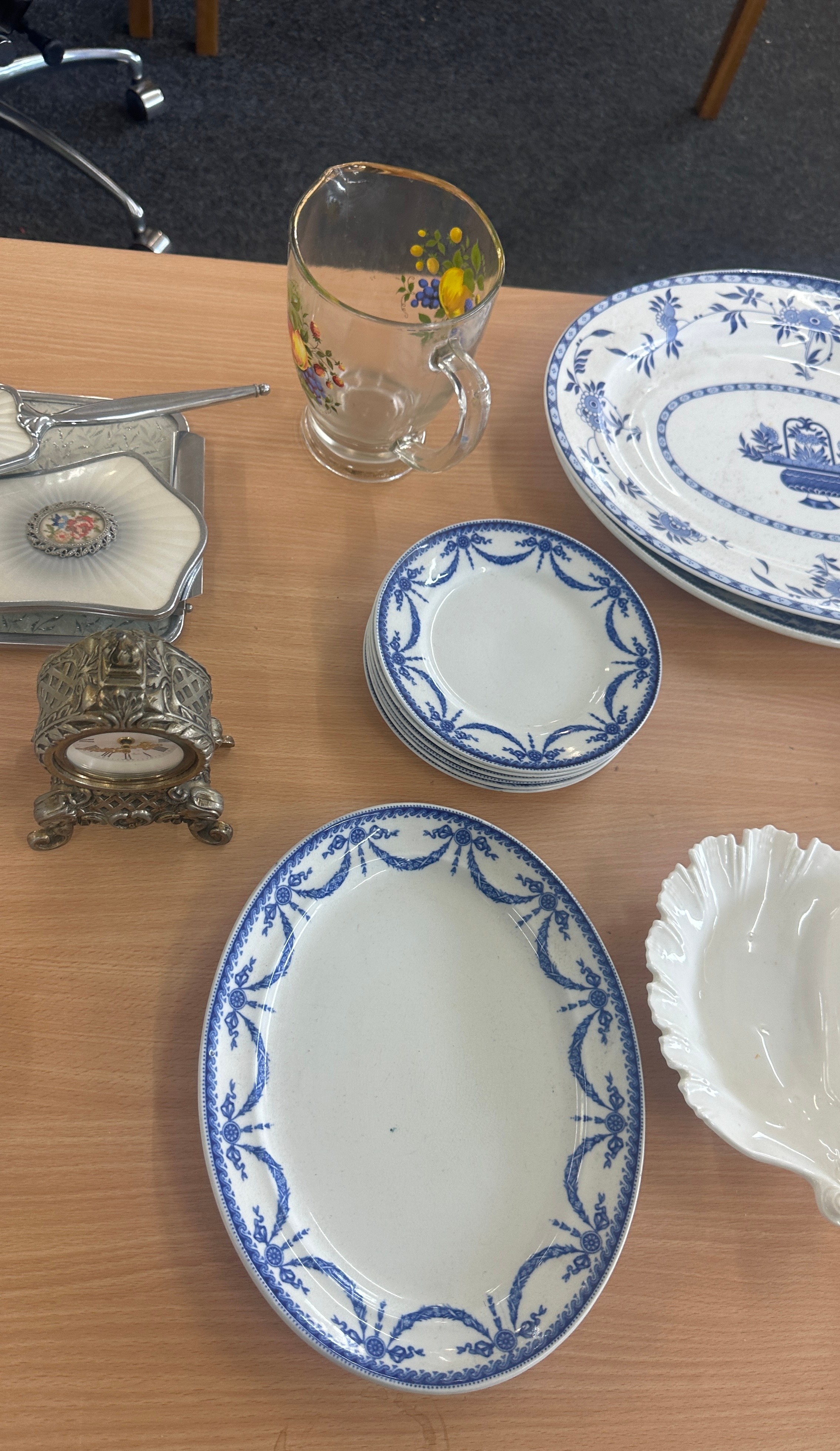 Selection of miscellaneous to include vintage glass bottles, porcelain etc - Image 4 of 5