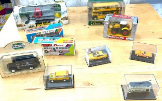 Selection of boxed vintage and later diecast vehicles to include Solido Dameur de piste, Corgi