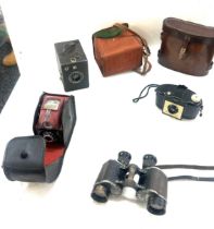 Selection of vintage cameras to include Ensign ful-vue camera, Kodak brownie 127 camera , Rex camera