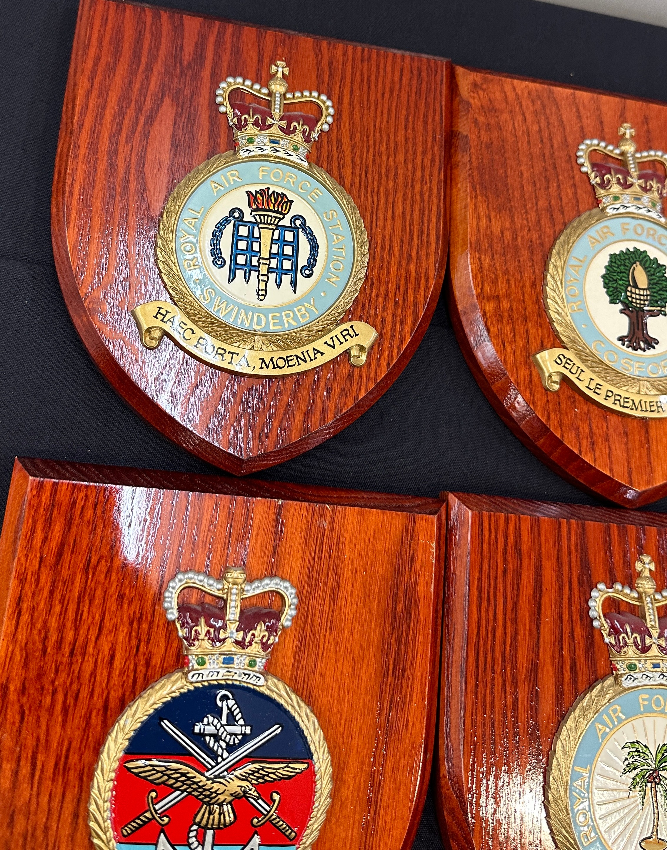 Selection of assorted wall plaque shields - Image 8 of 10