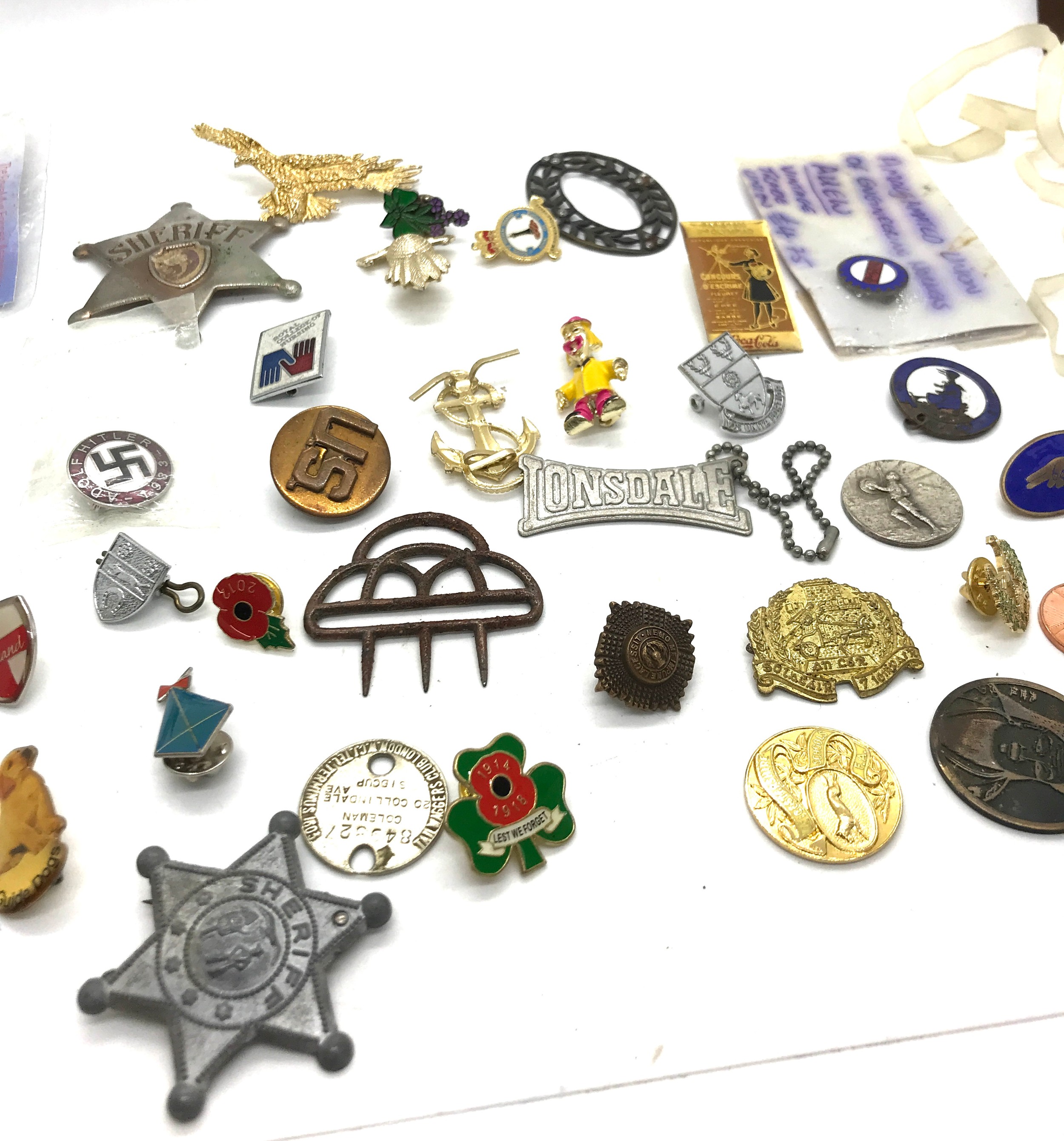 Selection of assorted badges, medals etc - Image 3 of 6