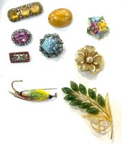 Selection of vintage and later brooches