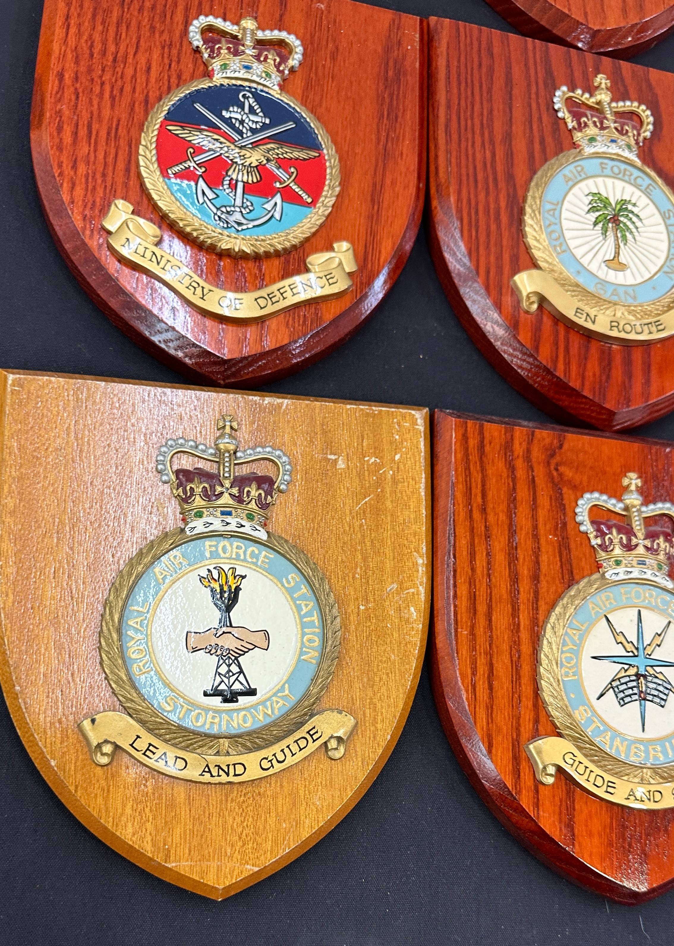 Selection of assorted wall plaque shields - Image 2 of 10