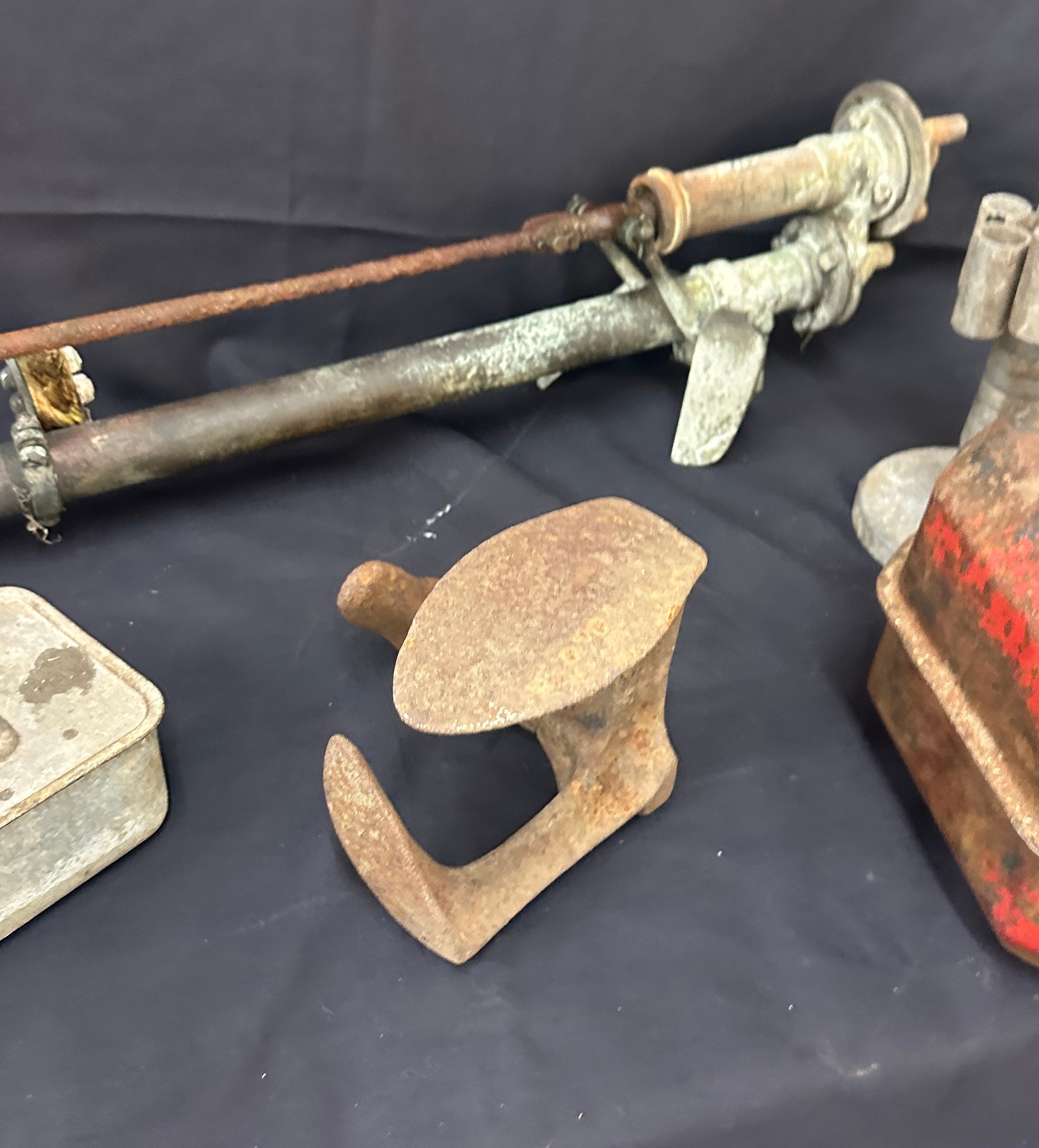 Selection of vintage items to include a petrol can, paraffin heater, cobblers part etc - Image 3 of 5