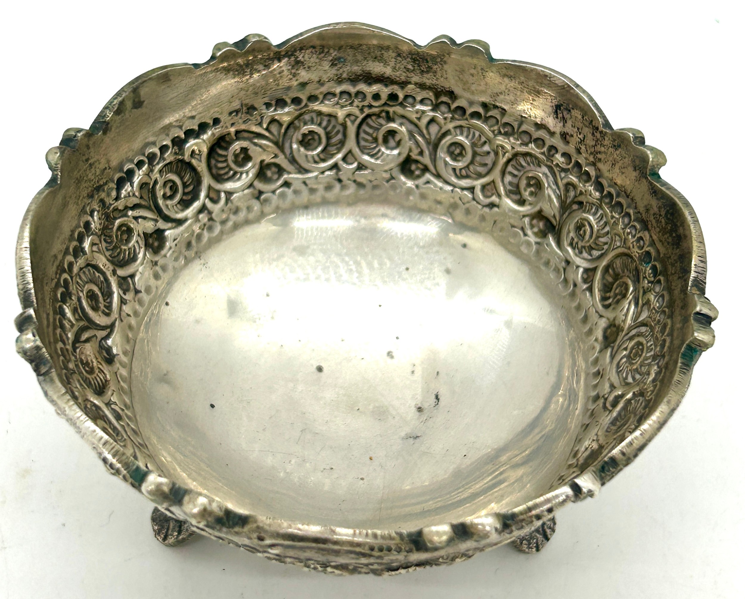 Continental silver 3 legged small trinket, overall height 5cm, diameter 9cm - Image 2 of 3