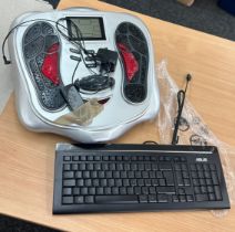Foot muscle stimulator model no AST-300D with hand control and full working order and a new key