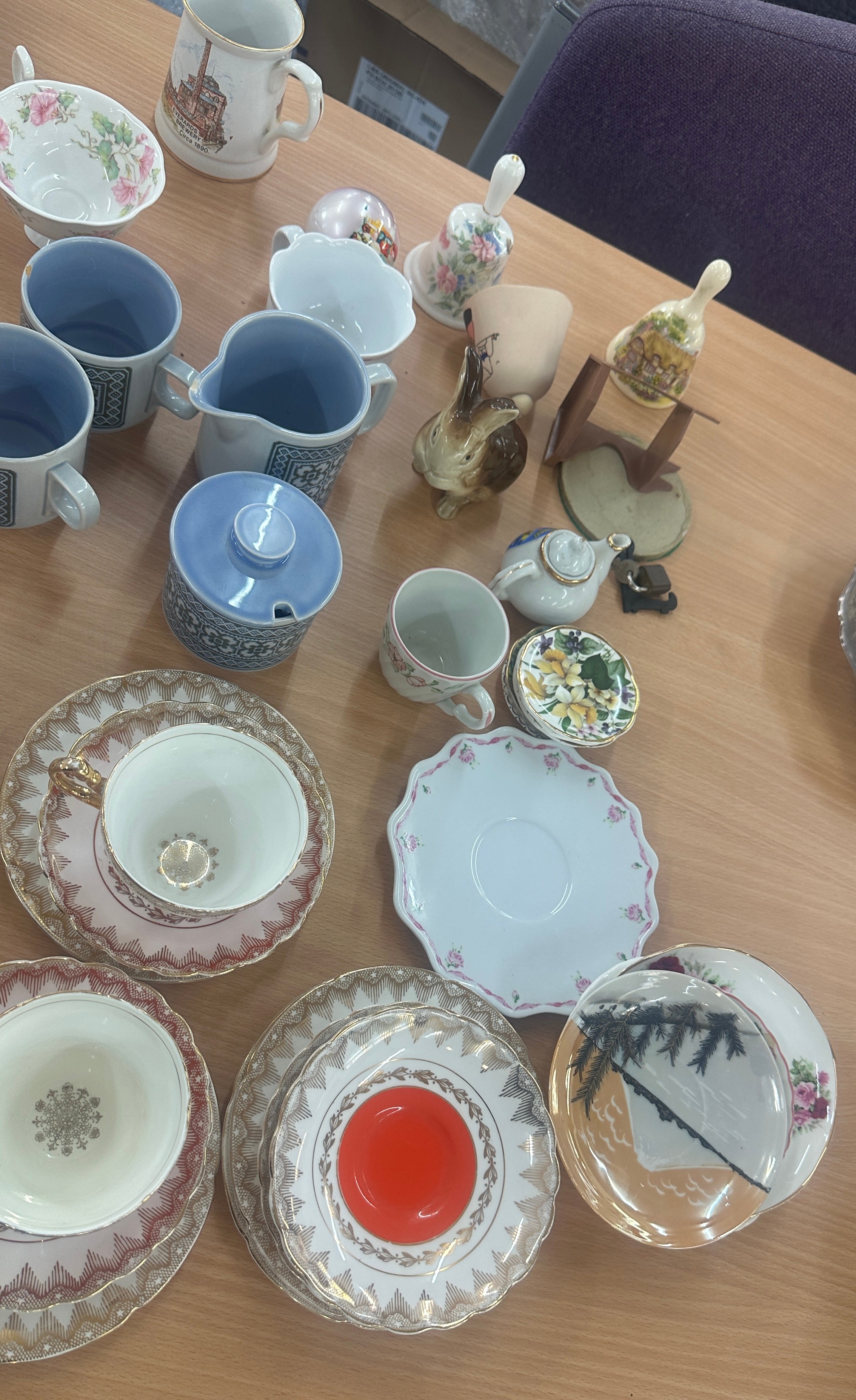 Selection of miscellaneous includes part tea sets, oriental tea pot etc - Image 4 of 4
