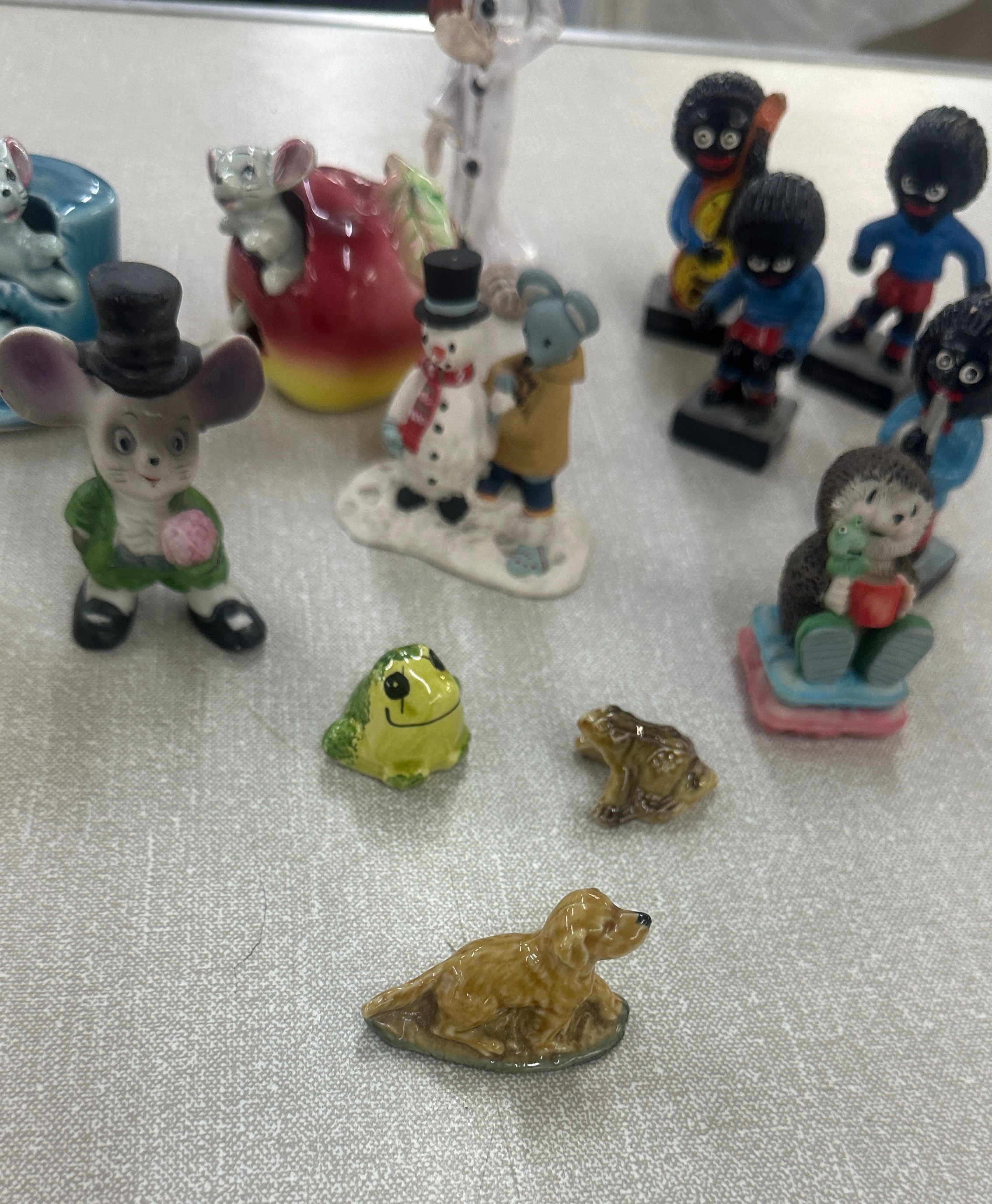 Selection of miniature collectable items to include Robertsons etc - Image 3 of 5